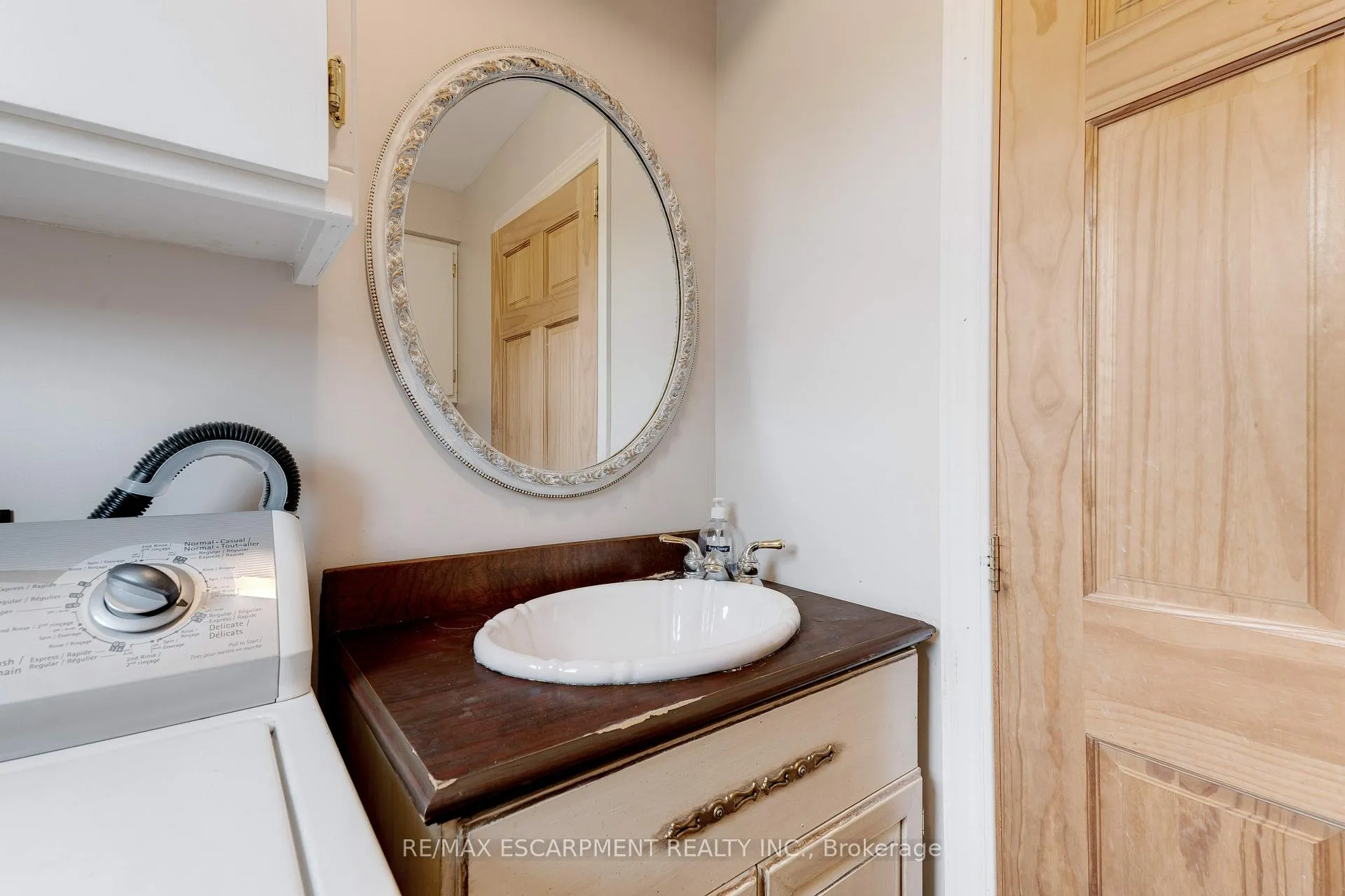 Photo 23 of 232 East 8th Street, Hamilton, Centremount — HOMEH