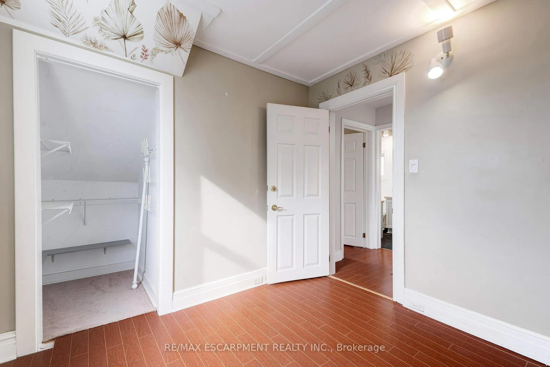 Photo 30 of 232 East 8th Street, Hamilton, Centremount — HOMEH