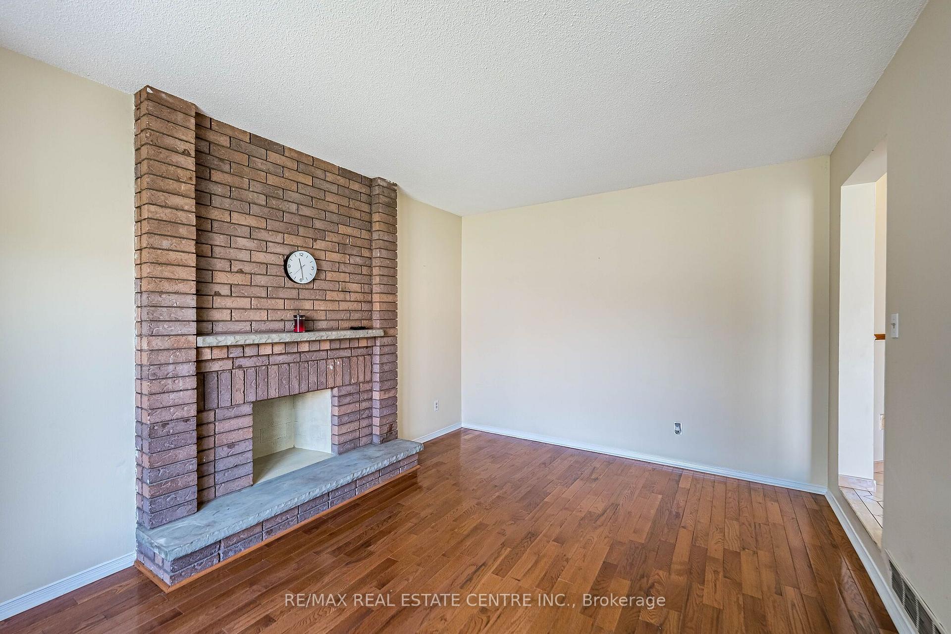 Photo 8 of 42 Lafleur Court, Brampton, Fletcher's Creek South — HOMEH