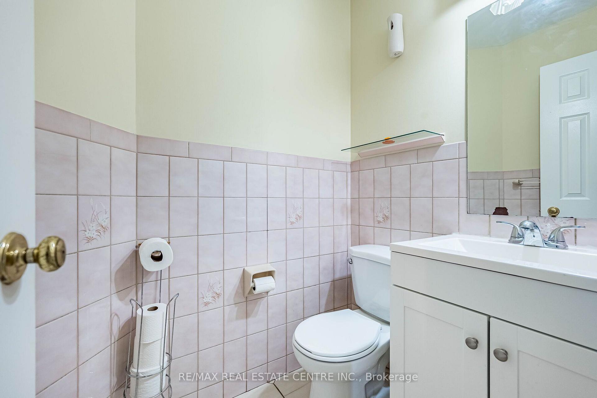 Photo 16 of 42 Lafleur Court, Brampton, Fletcher's Creek South — HOMEH