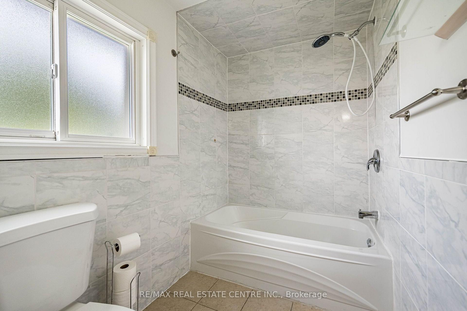 Photo 22 of 42 Lafleur Court, Brampton, Fletcher's Creek South — HOMEH