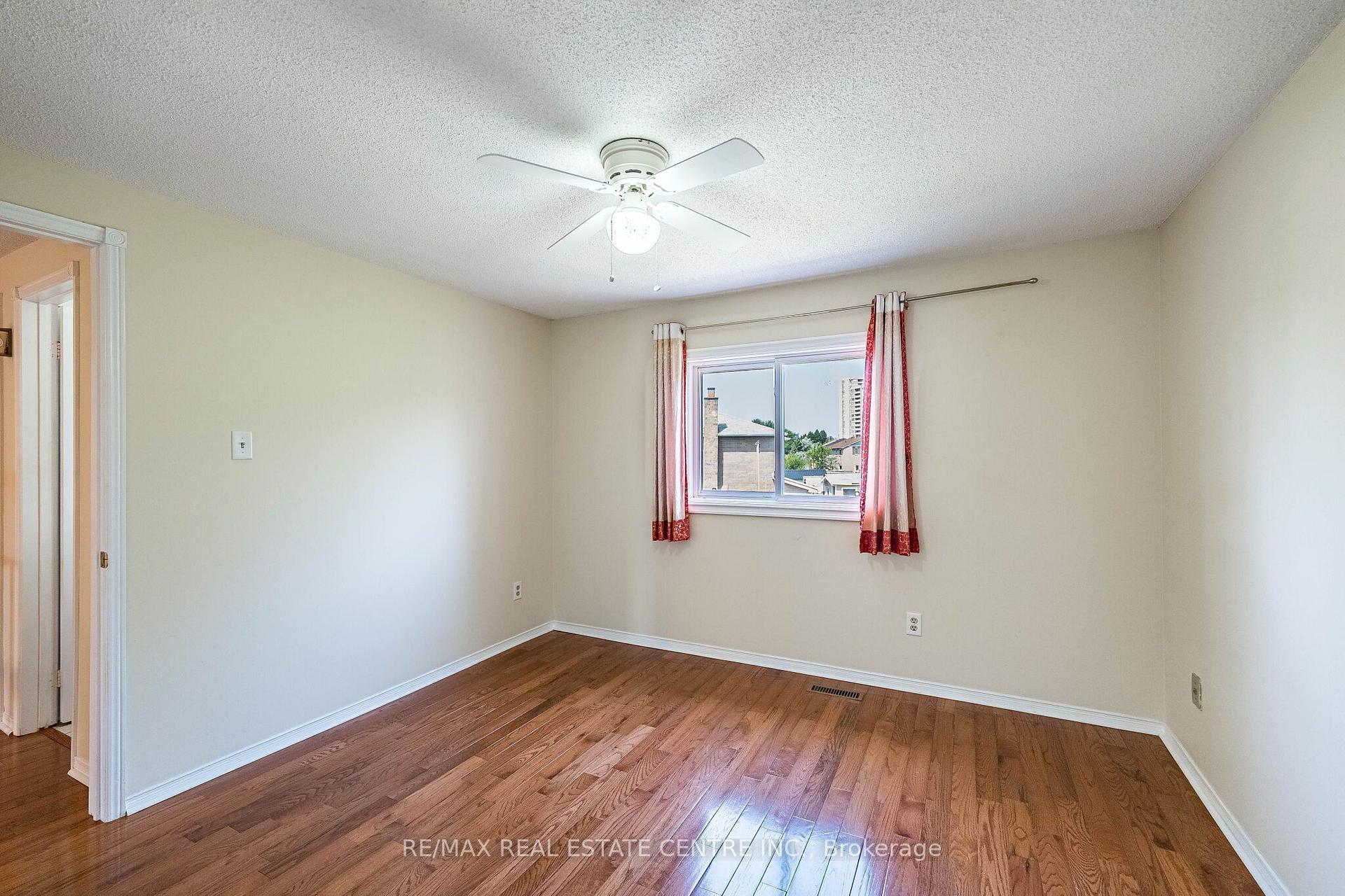 Photo 27 of 42 Lafleur Court, Brampton, Fletcher's Creek South — HOMEH