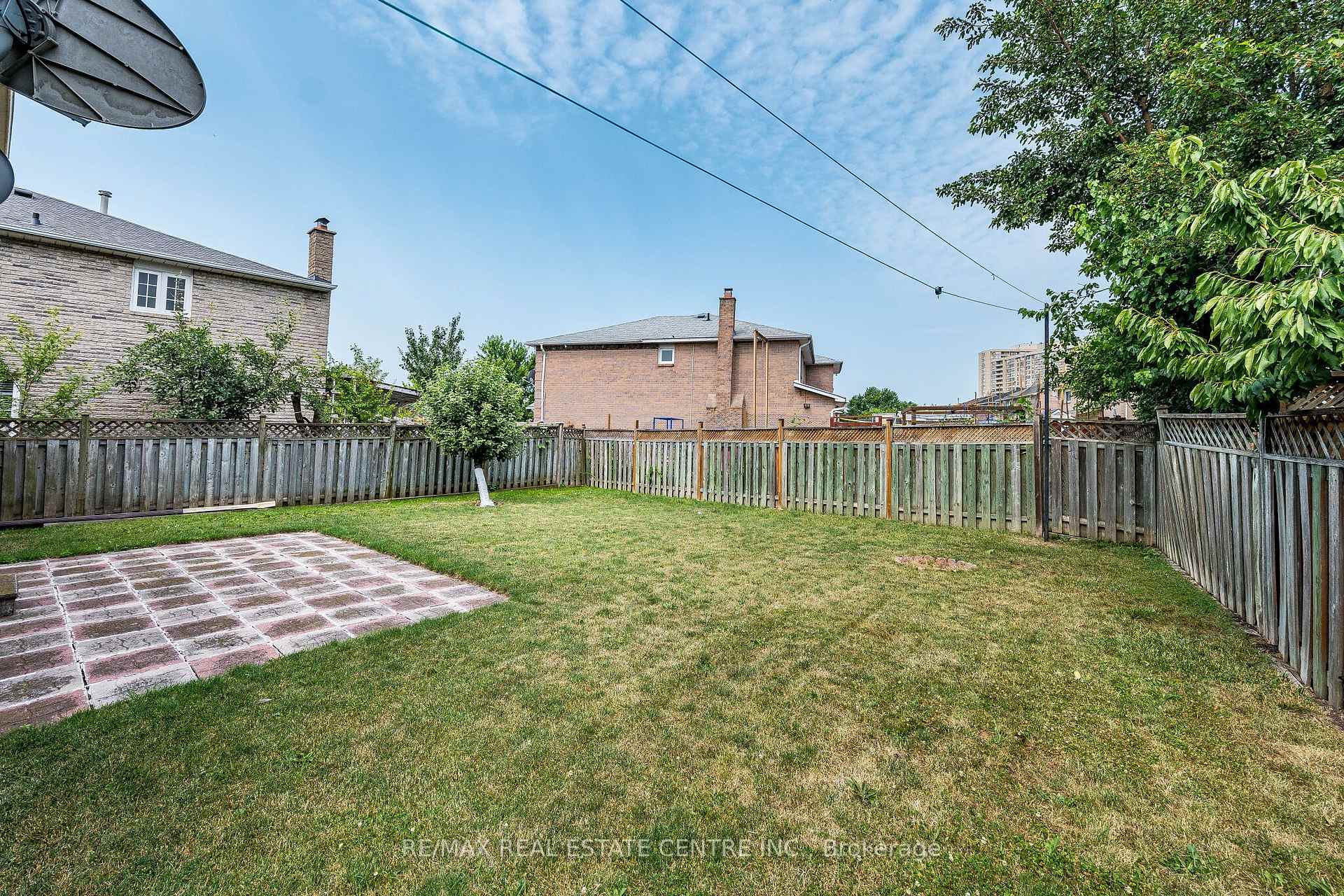 Photo 45 of 42 Lafleur Court, Brampton, Fletcher's Creek South — HOMEH