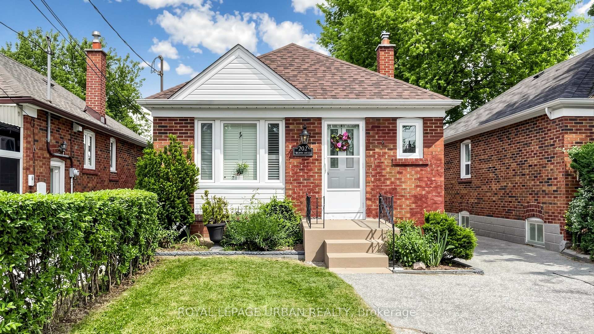 Photo 1 of 202 Virginia Avenue, Toronto, Woodbine-Lumsden — HOMEH