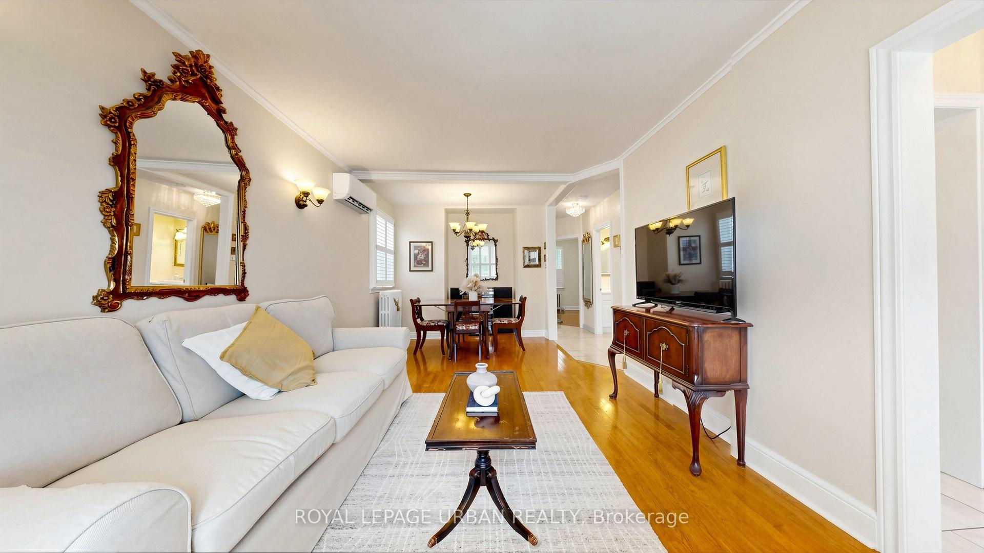 Photo 7 of 202 Virginia Avenue, Toronto, Woodbine-Lumsden — HOMEH