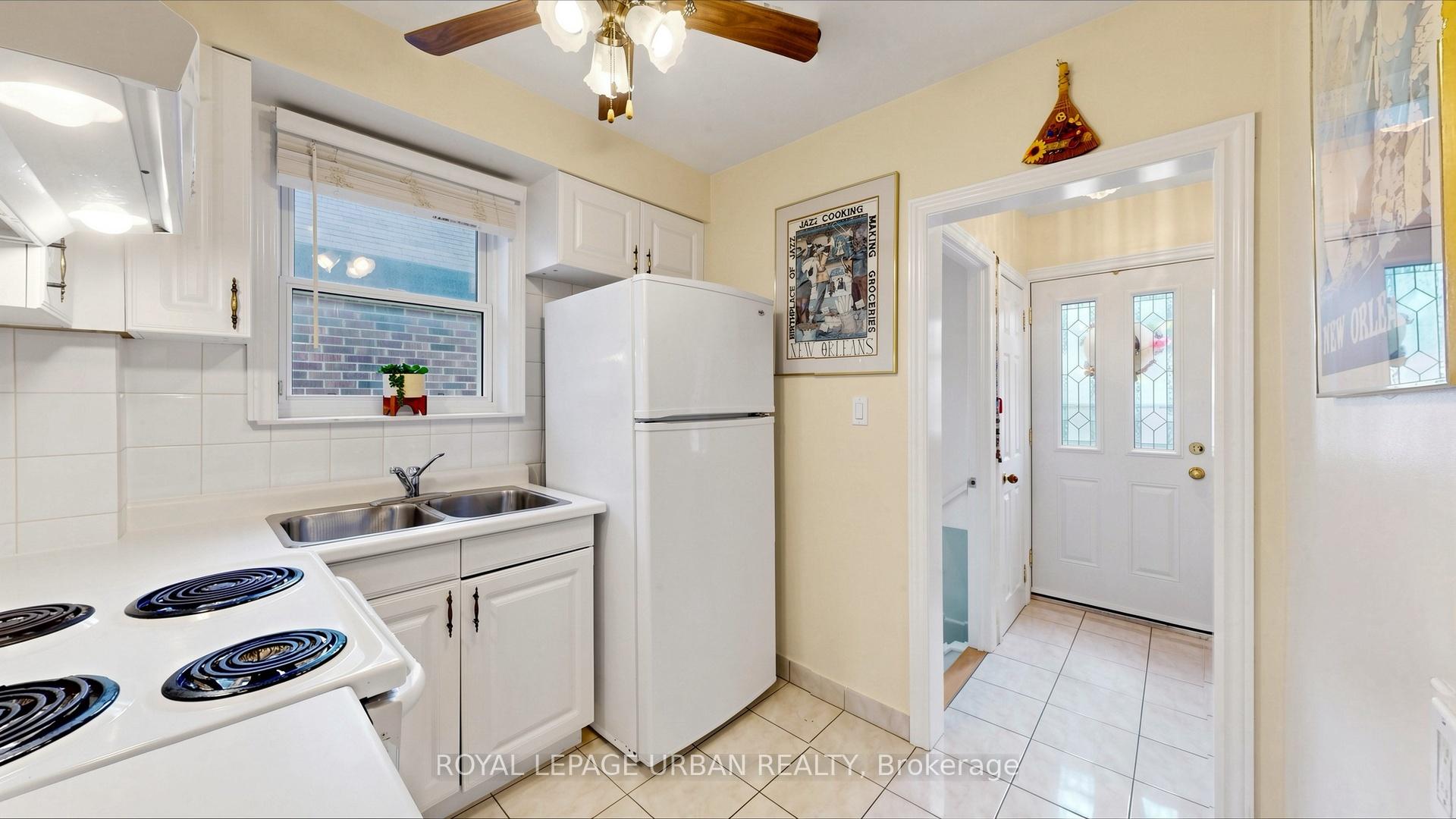 Photo 13 of 202 Virginia Avenue, Toronto, Woodbine-Lumsden — HOMEH
