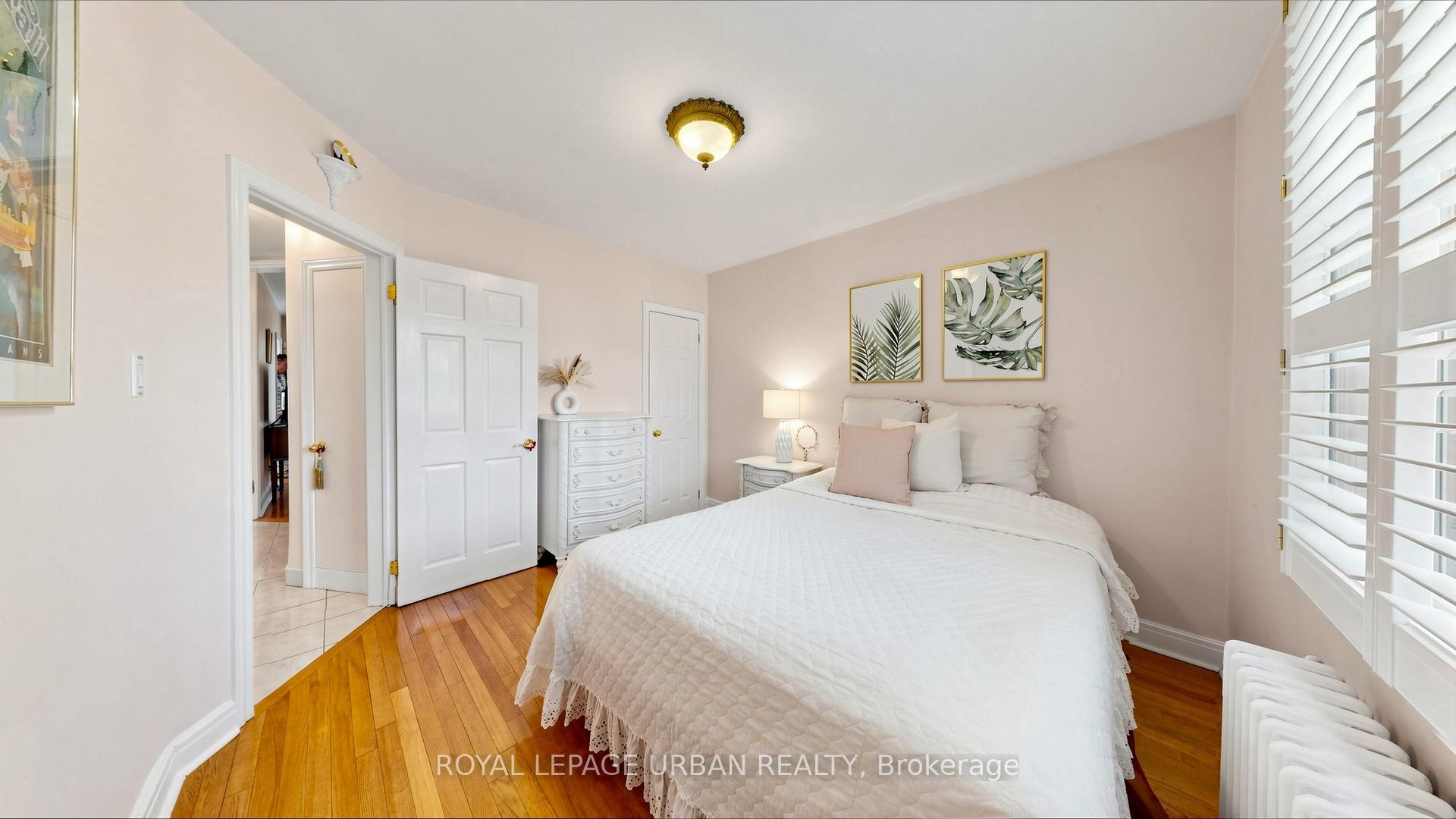 Photo 17 of 202 Virginia Avenue, Toronto, Woodbine-Lumsden — HOMEH