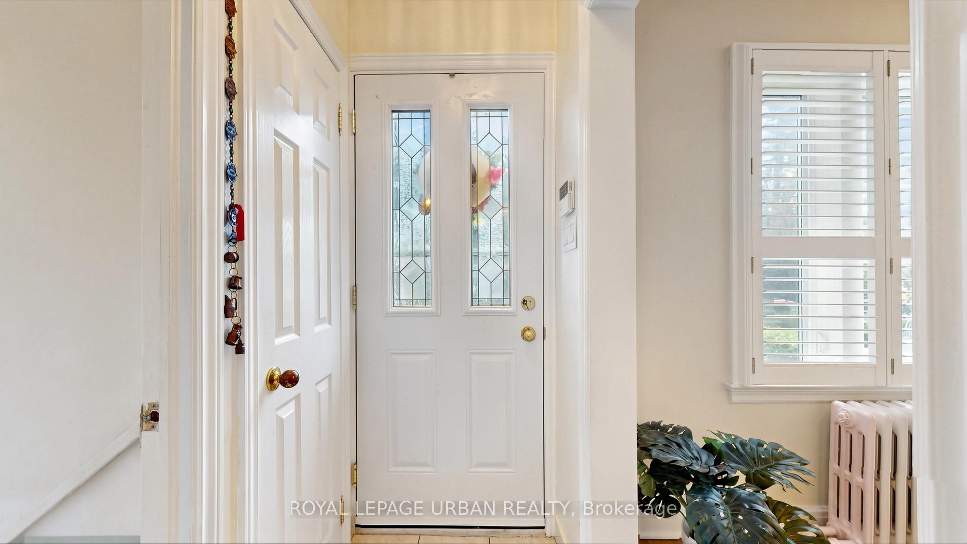Photo 22 of 202 Virginia Avenue, Toronto, Woodbine-Lumsden — HOMEH