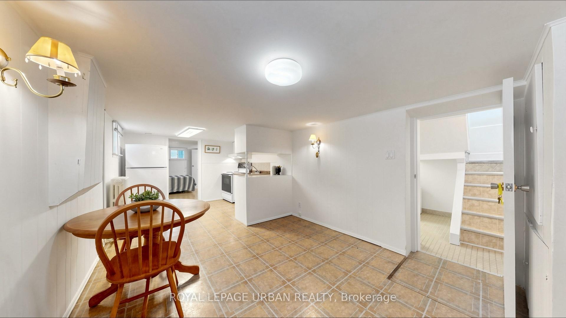 Photo 27 of 202 Virginia Avenue, Toronto, Woodbine-Lumsden — HOMEH