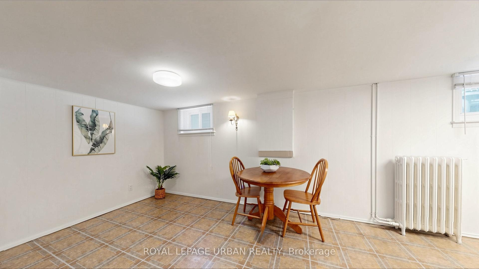 Photo 28 of 202 Virginia Avenue, Toronto, Woodbine-Lumsden — HOMEH