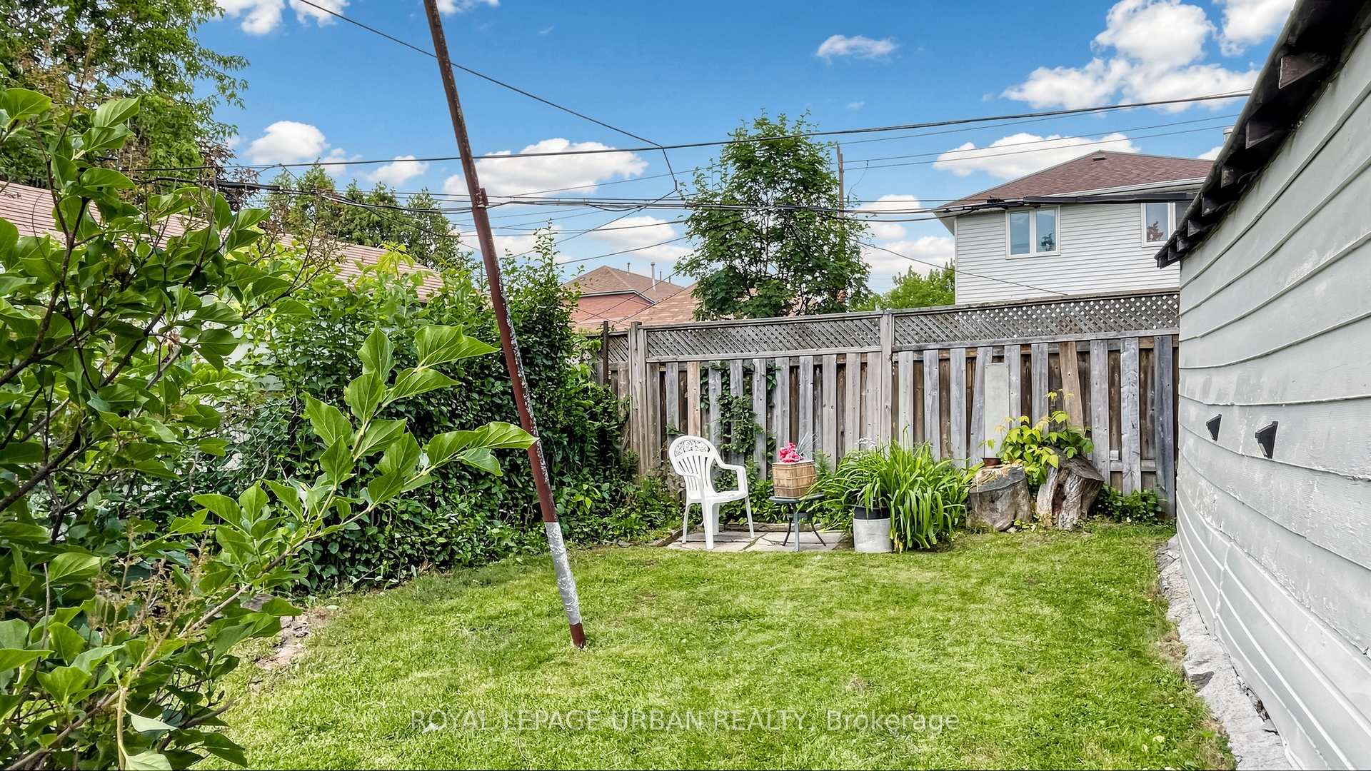 Photo 38 of 202 Virginia Avenue, Toronto, Woodbine-Lumsden — HOMEH