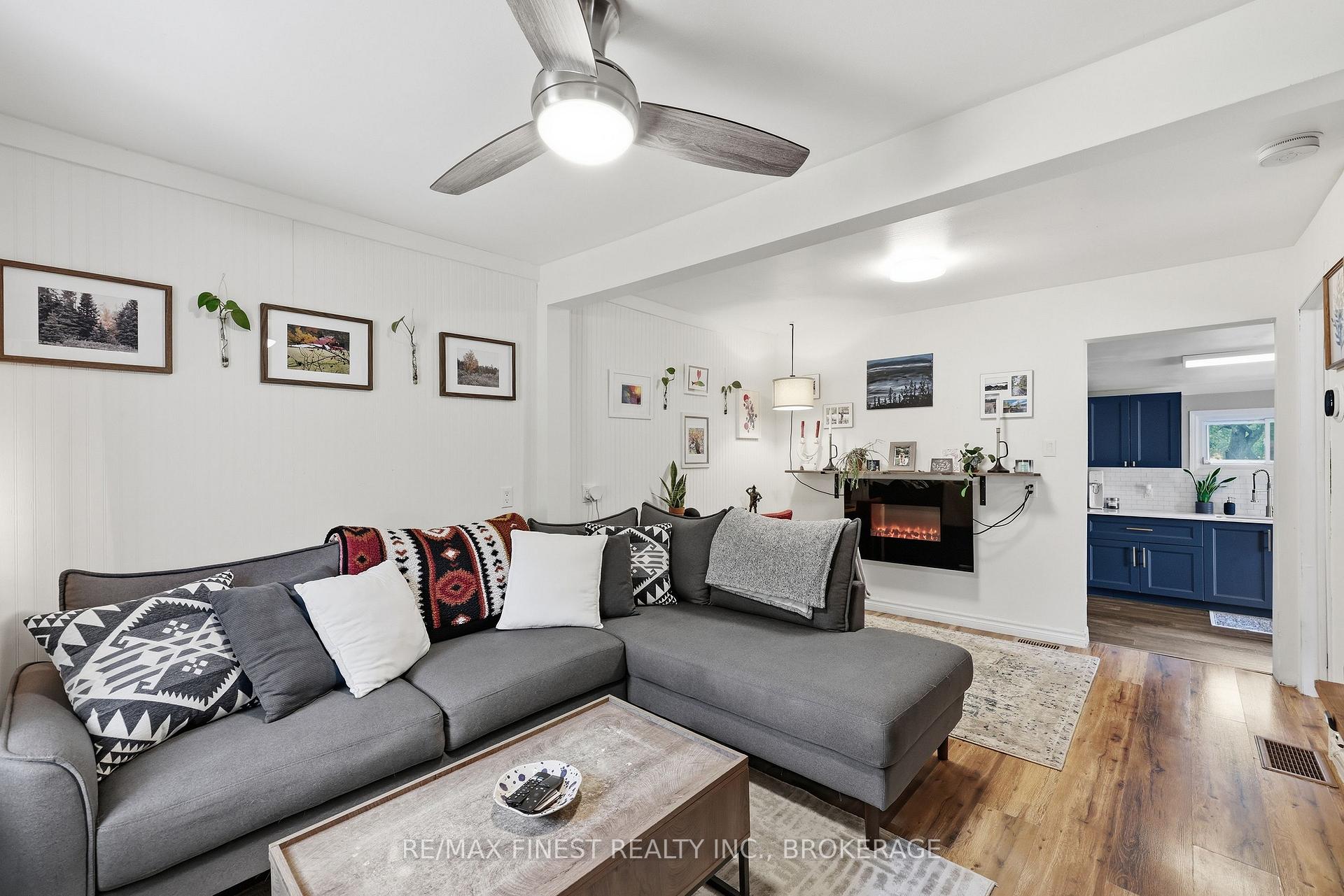 Photo 5 of 414 Dundas Street, Deseronto, Deseronto (Town) — HOMEH