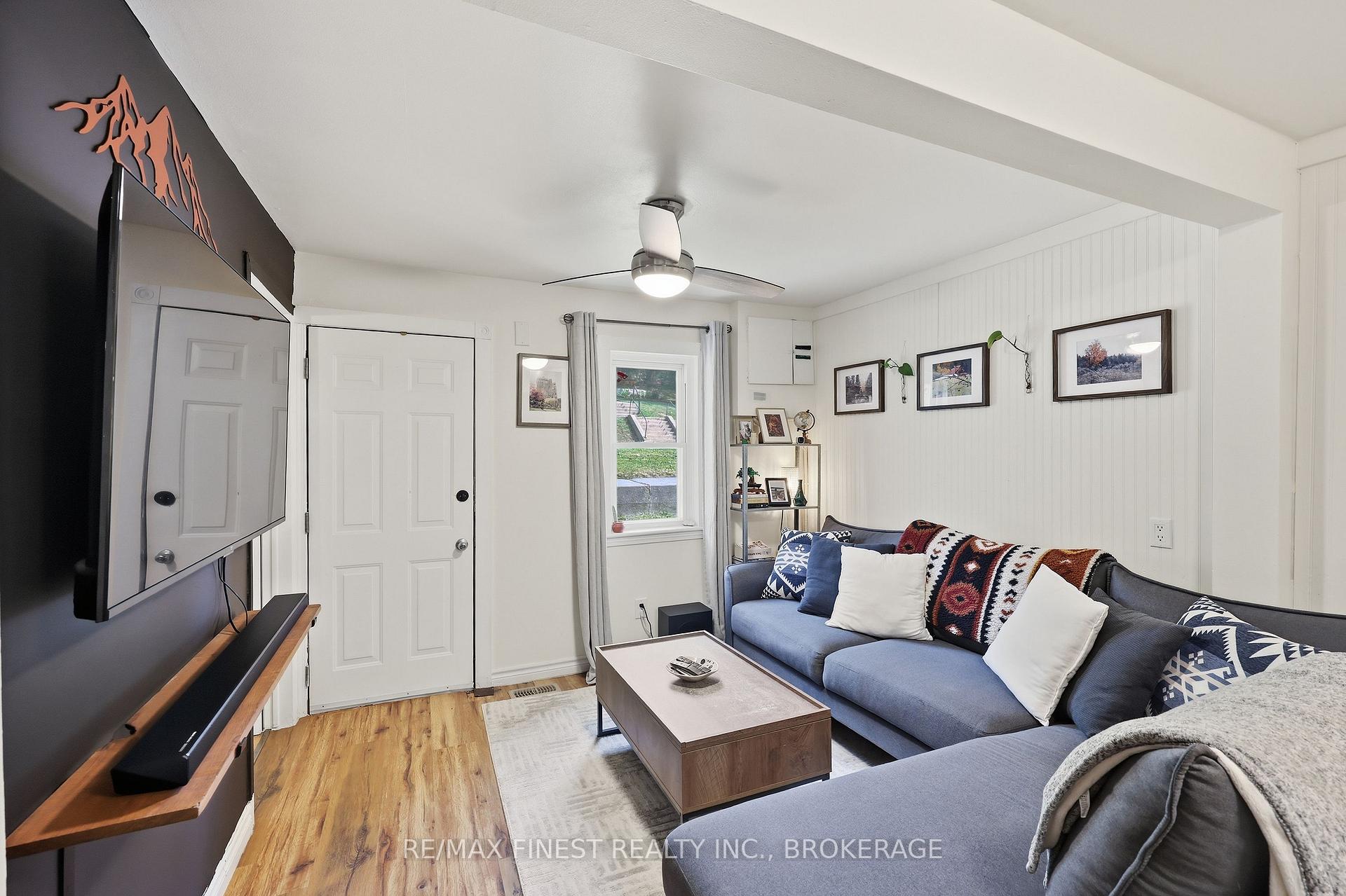 Photo 6 of 414 Dundas Street, Deseronto, Deseronto (Town) — HOMEH