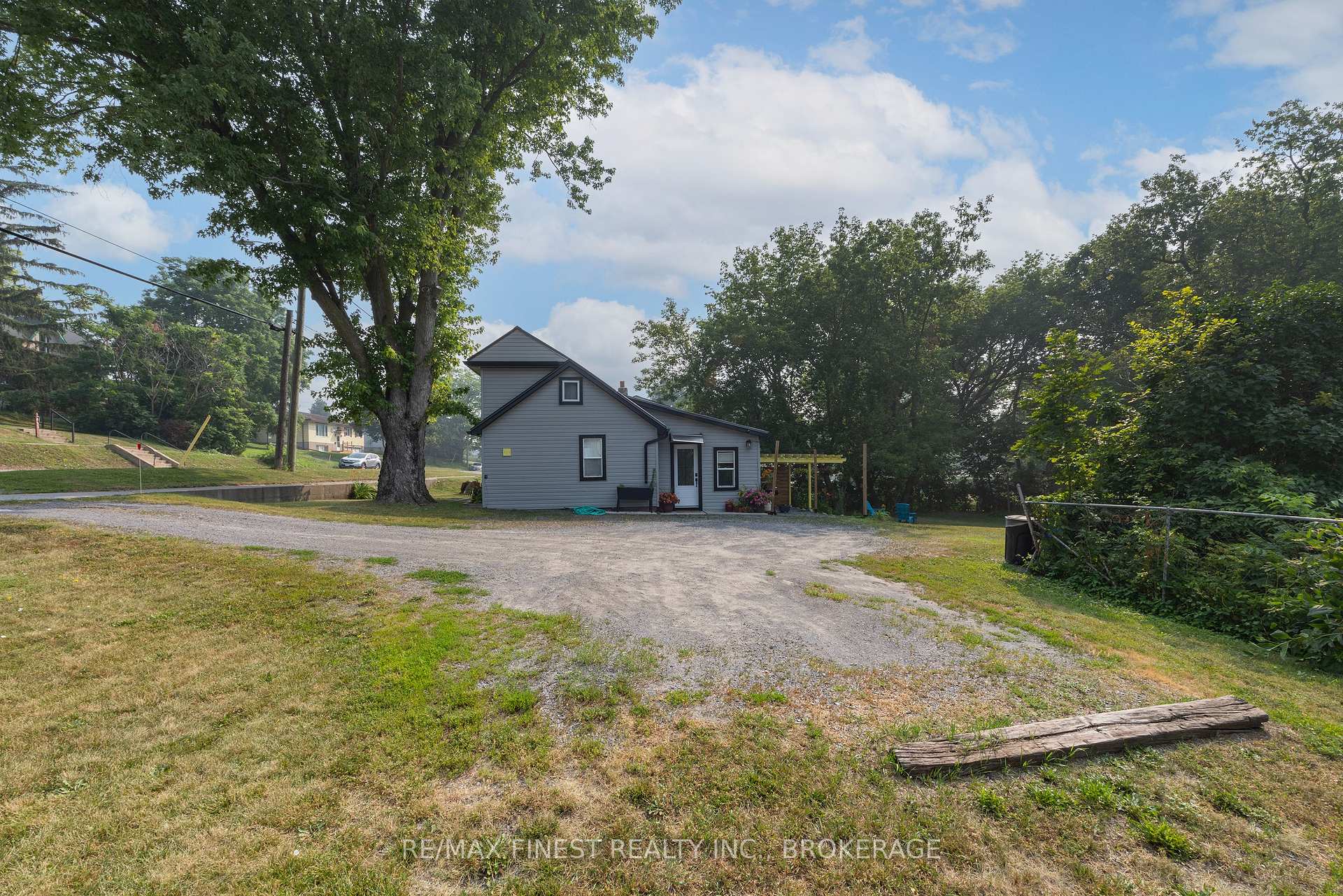 Photo 29 of 414 Dundas Street, Deseronto, Deseronto (Town) — HOMEH
