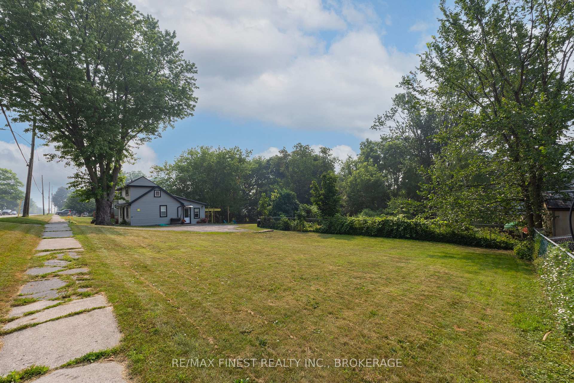 Photo 32 of 414 Dundas Street, Deseronto, Deseronto (Town) — HOMEH