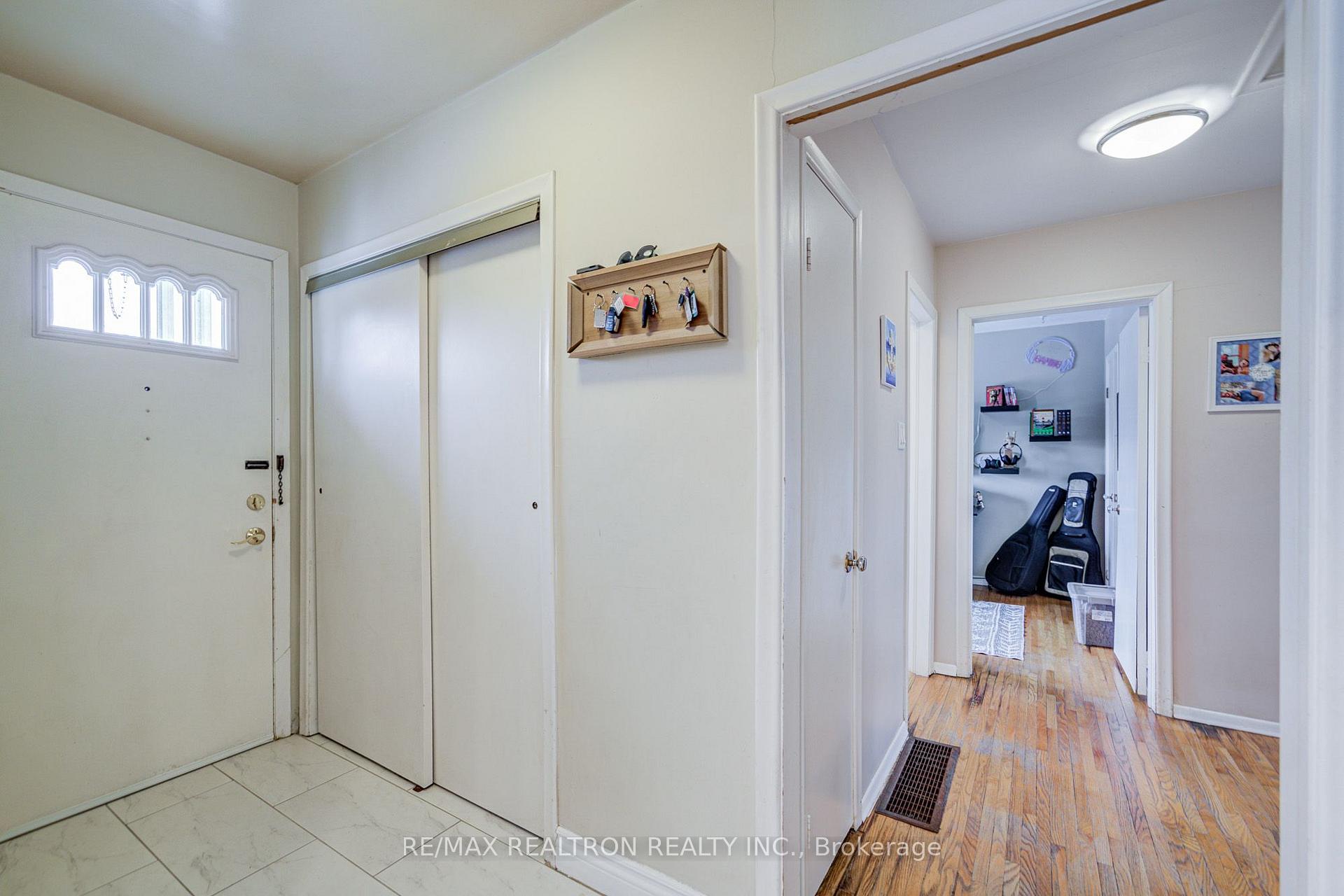 Photo 7 of 256 Church Street, Markham, Markham Village — HOMEH