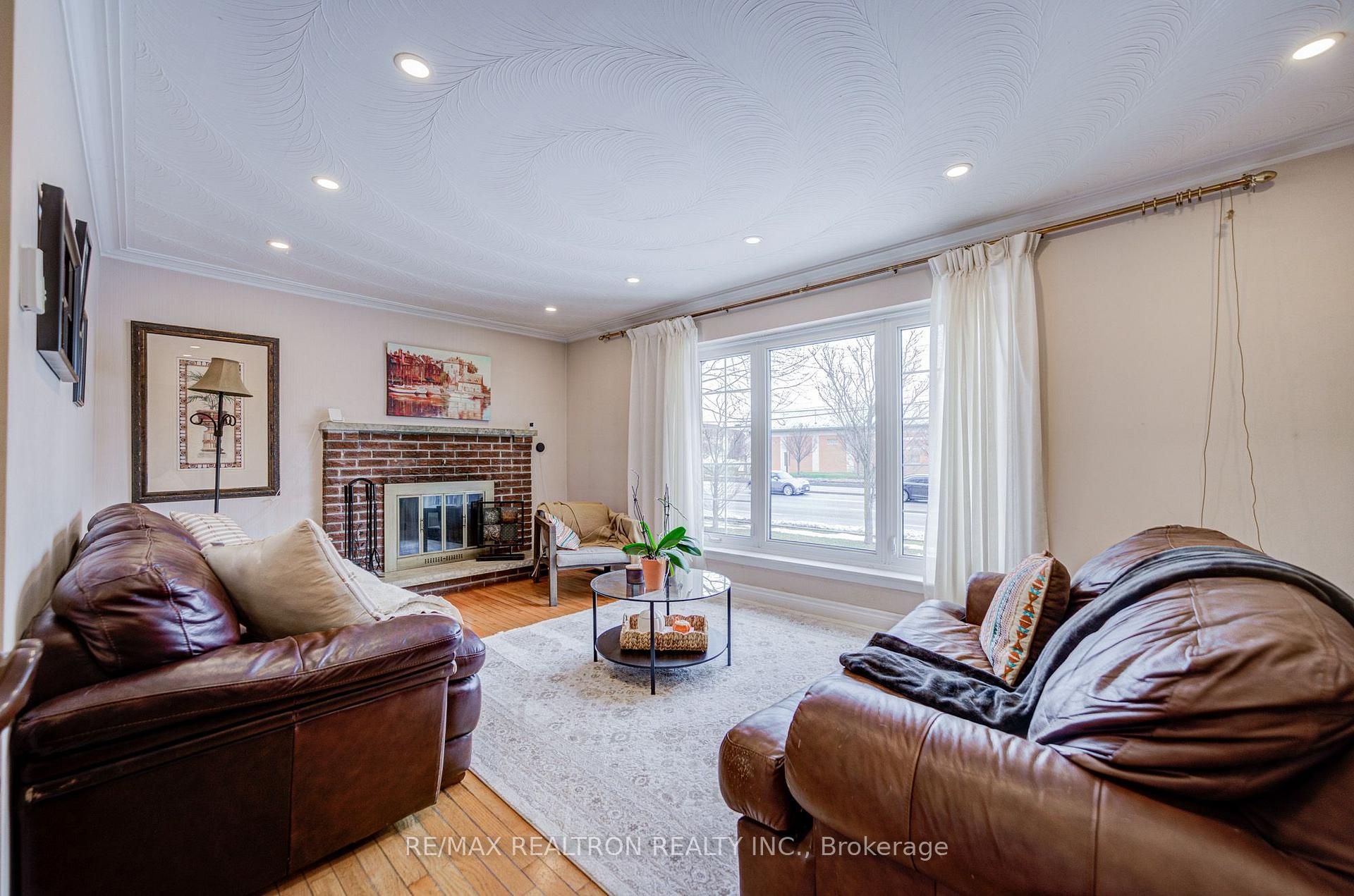 Photo 8 of 256 Church Street, Markham, Markham Village — HOMEH