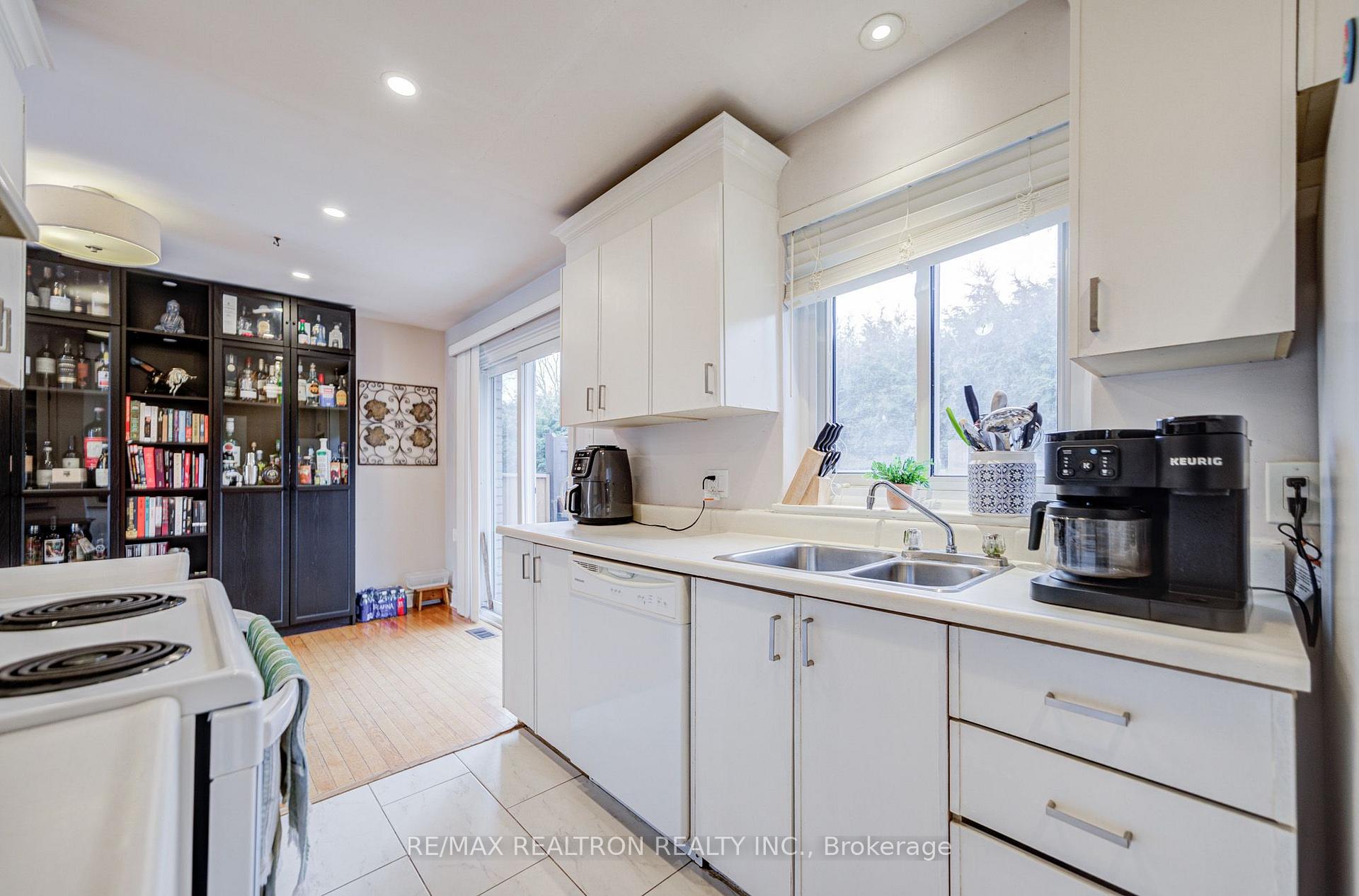 Photo 20 of 256 Church Street, Markham, Markham Village — HOMEH