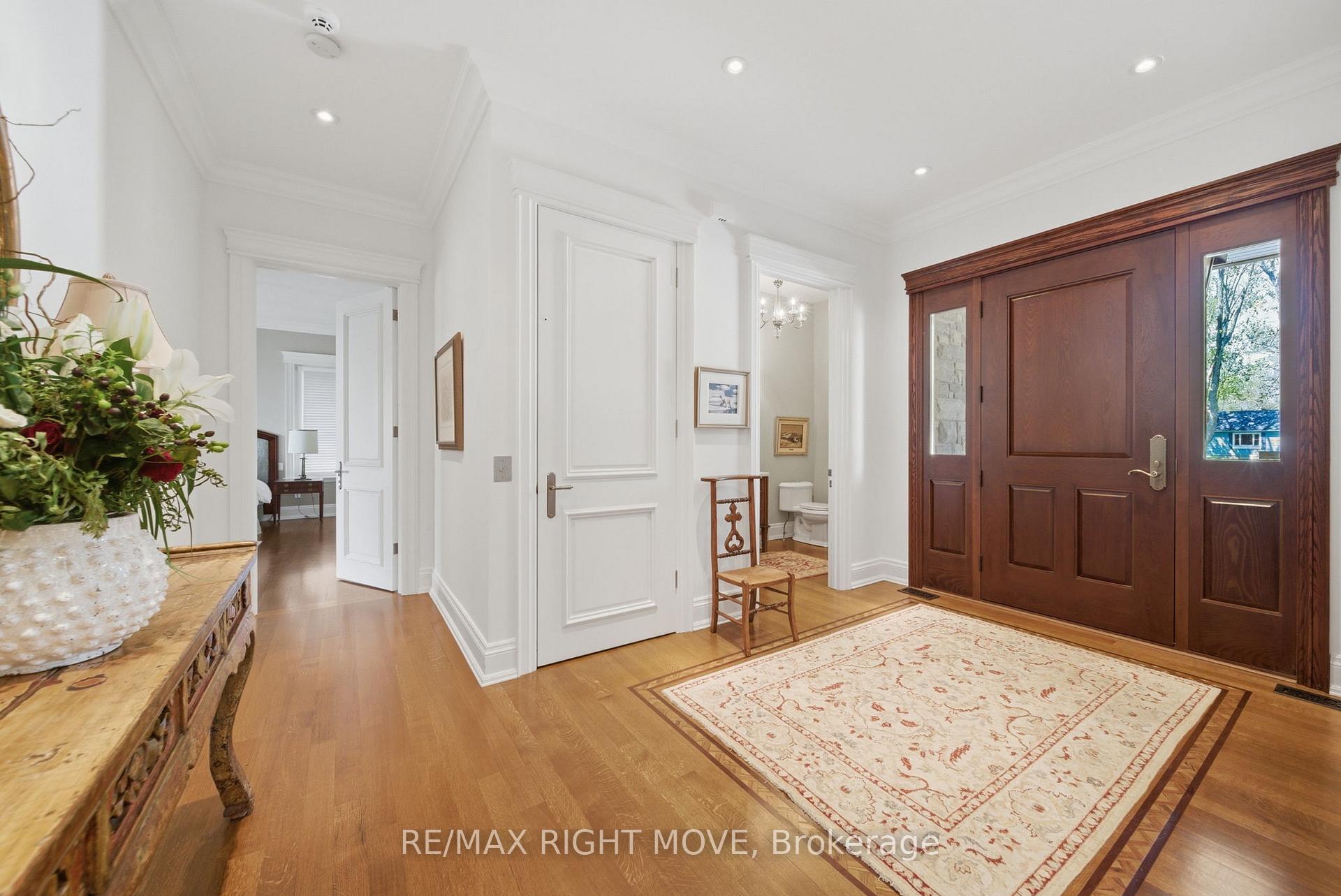 Photo 2 of 28 Maple Drive, Orillia — HOMEH