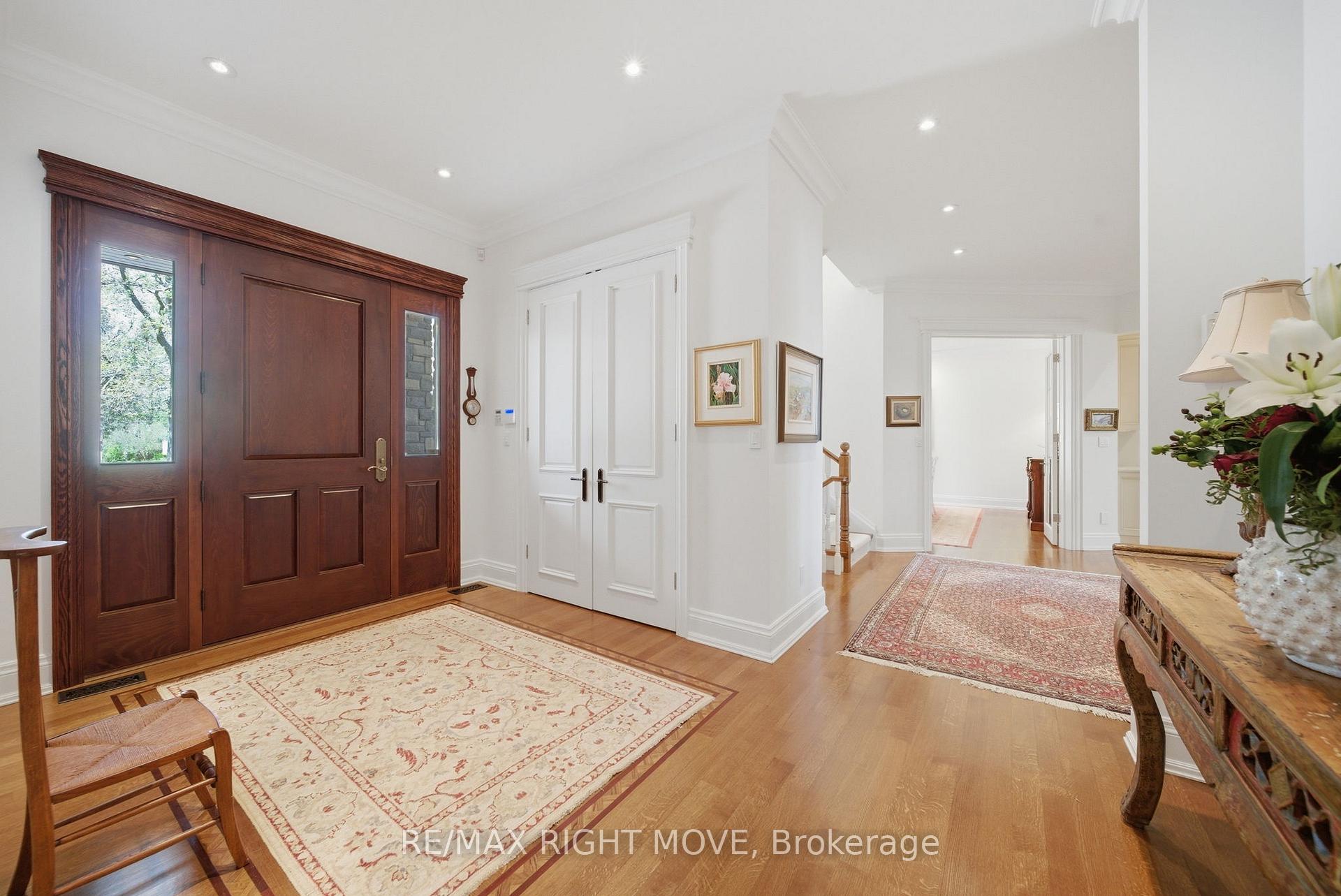 Photo 3 of 28 Maple Drive, Orillia — HOMEH