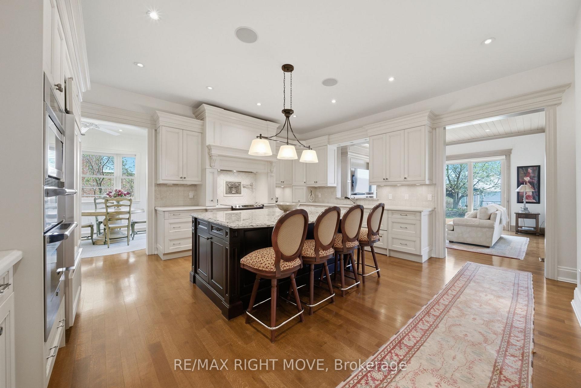 Photo 5 of 28 Maple Drive, Orillia — HOMEH