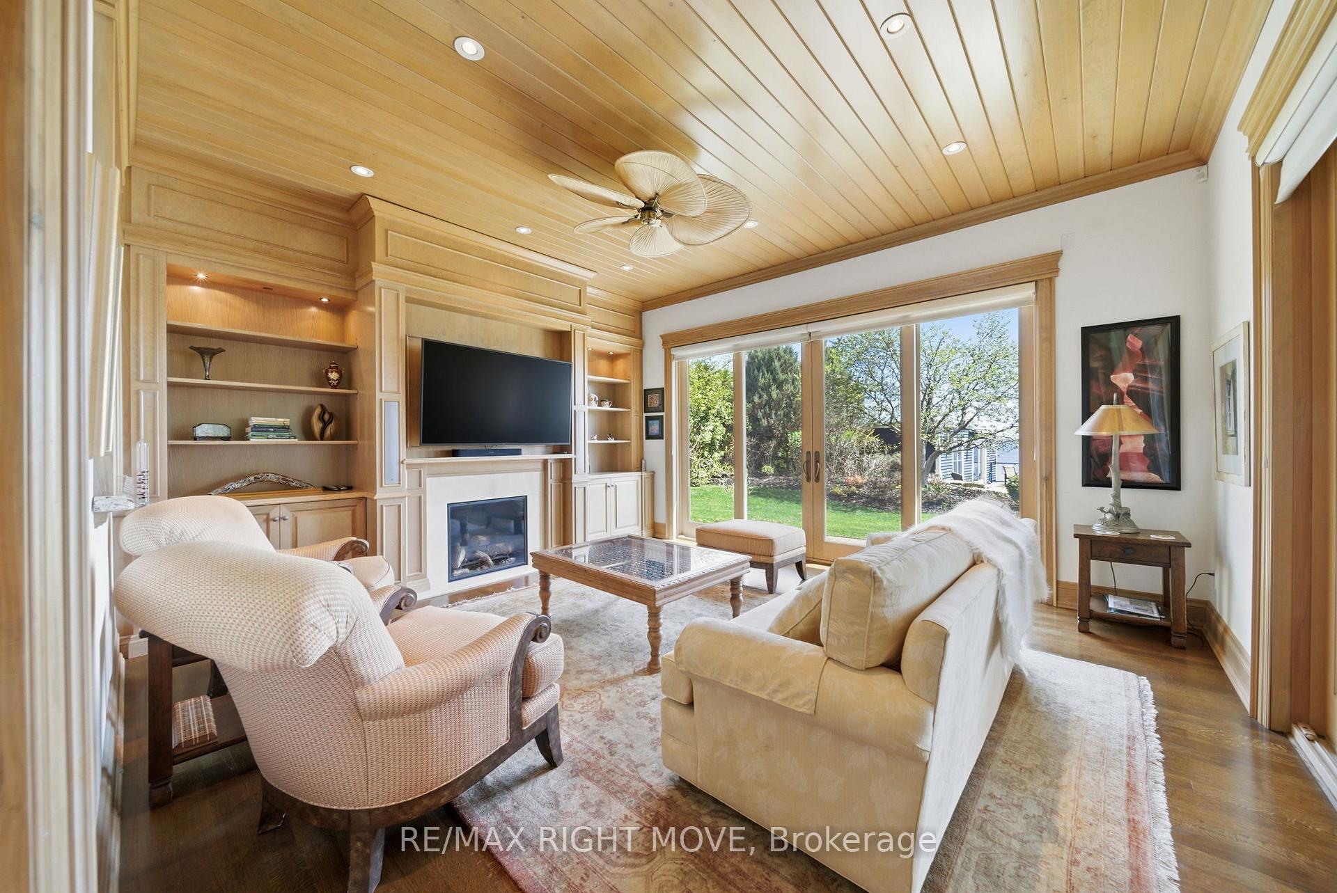 Photo 10 of 28 Maple Drive, Orillia — HOMEH