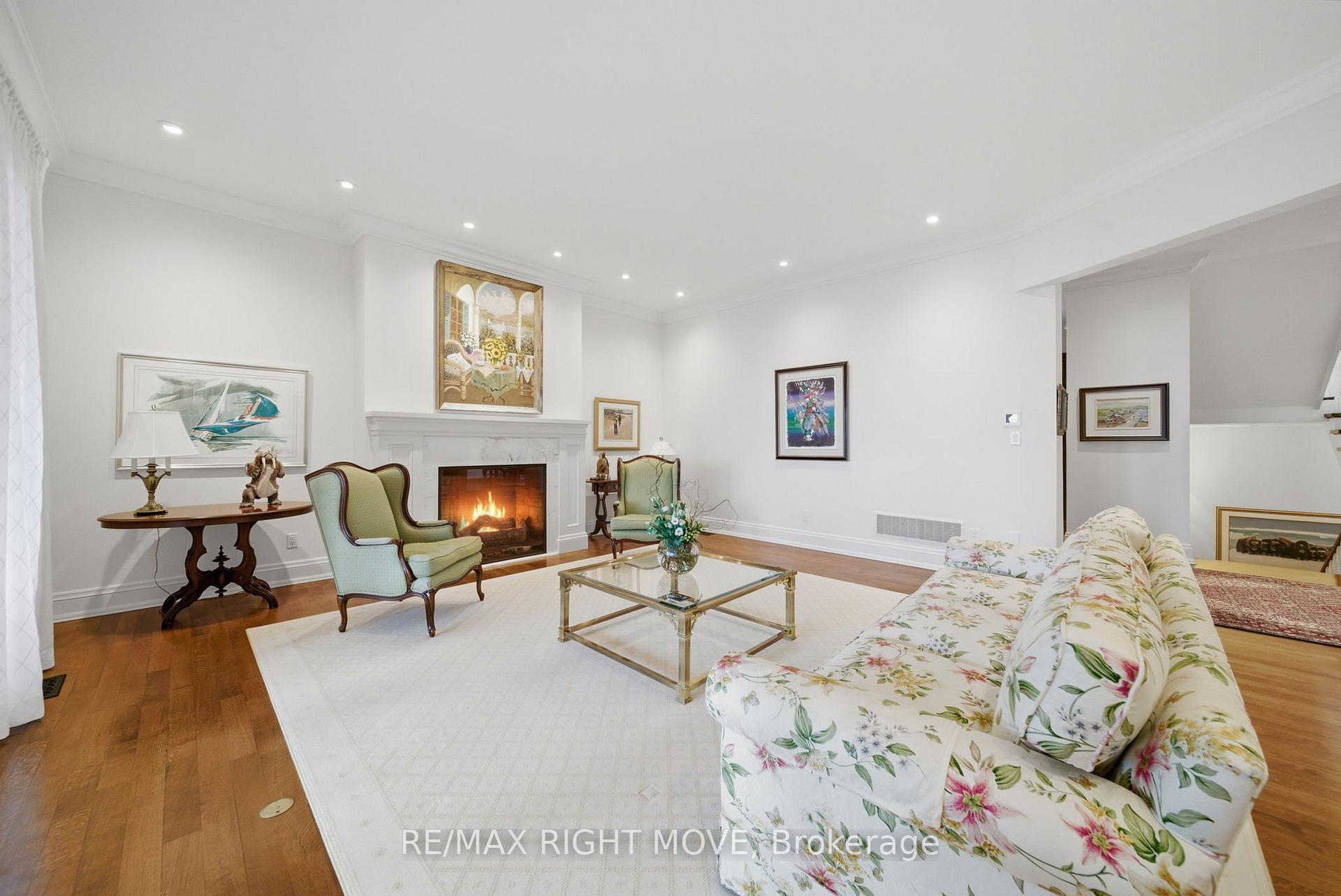 Photo 13 of 28 Maple Drive, Orillia — HOMEH