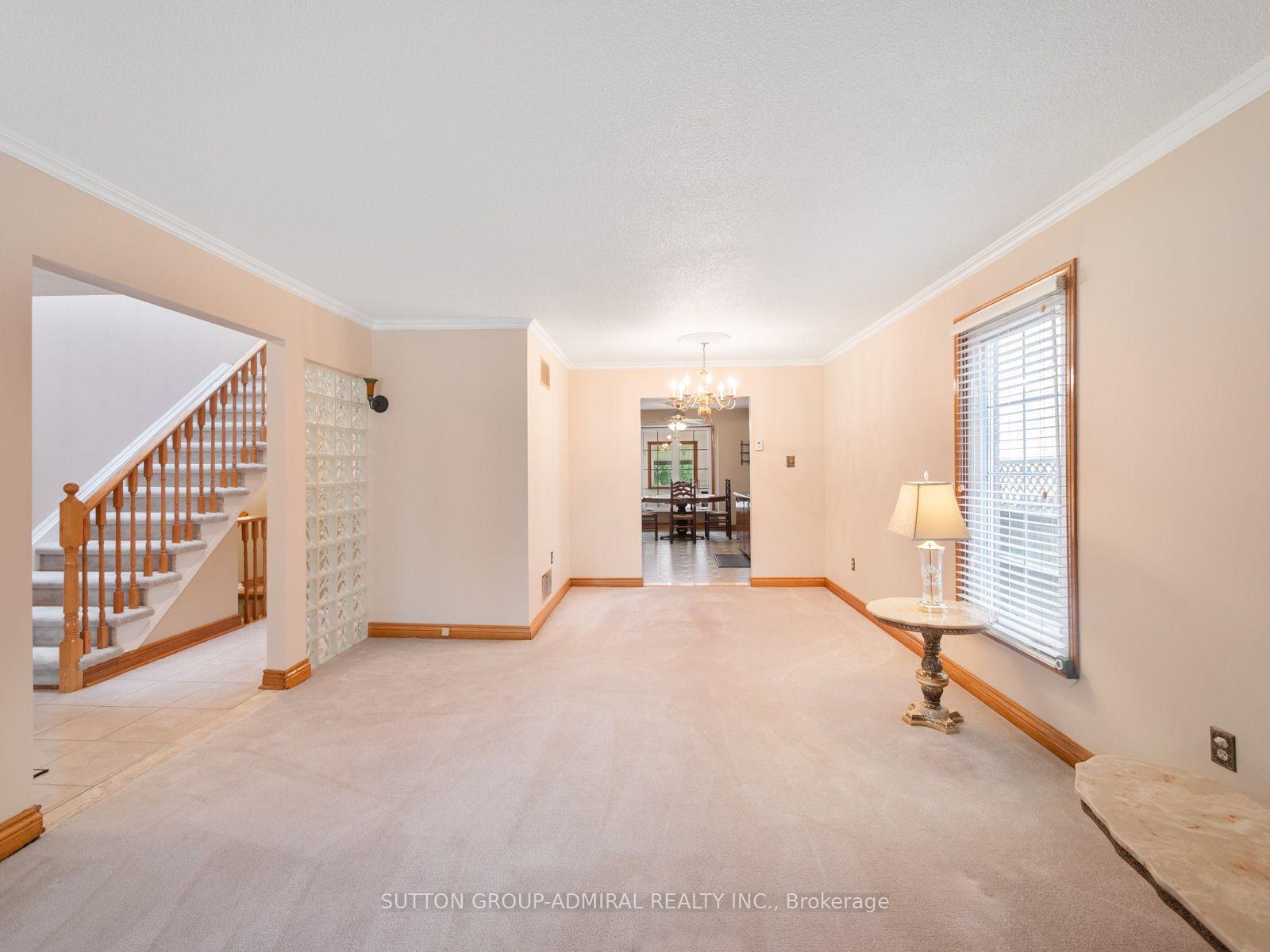 Photo 6 of 5 Durie Lane, Markham, Aileen-Willowbrook — HOMEH