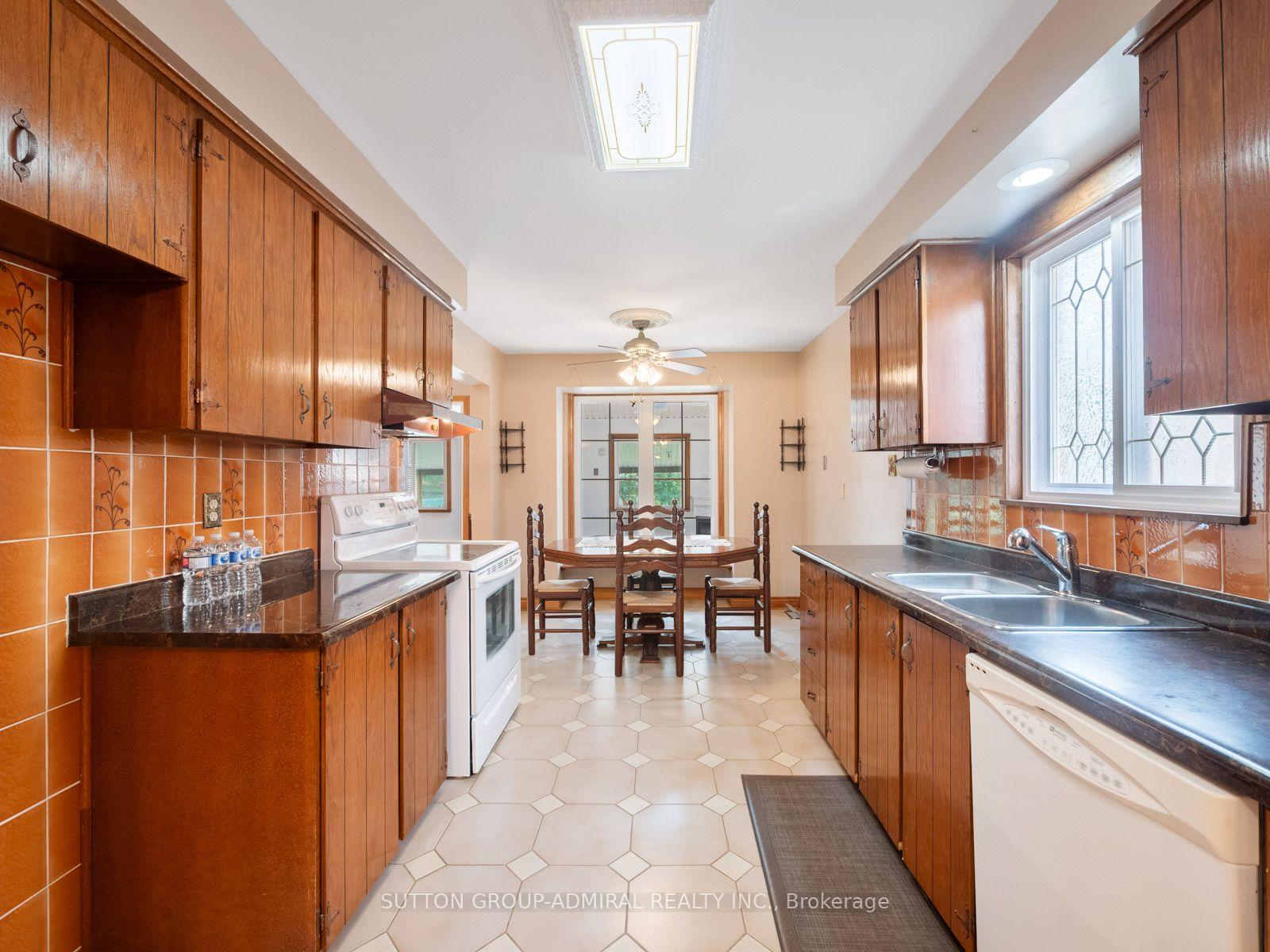 Photo 7 of 5 Durie Lane, Markham, Aileen-Willowbrook — HOMEH