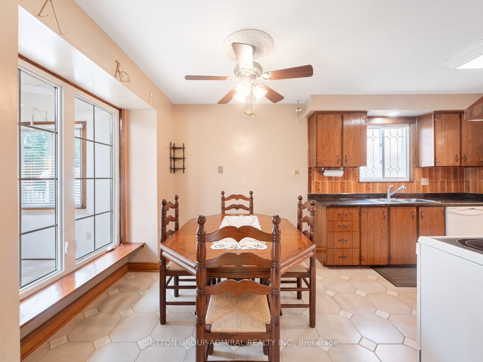 Photo 10 of 5 Durie Lane, Markham, Aileen-Willowbrook — HOMEH