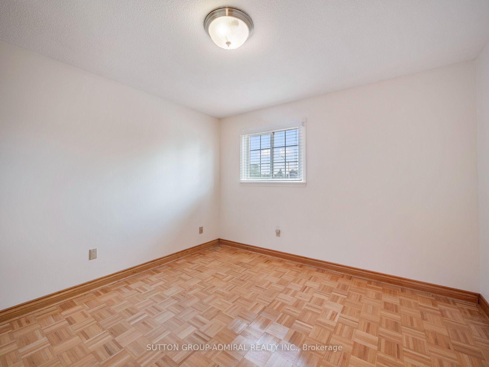 Photo 21 of 5 Durie Lane, Markham, Aileen-Willowbrook — HOMEH