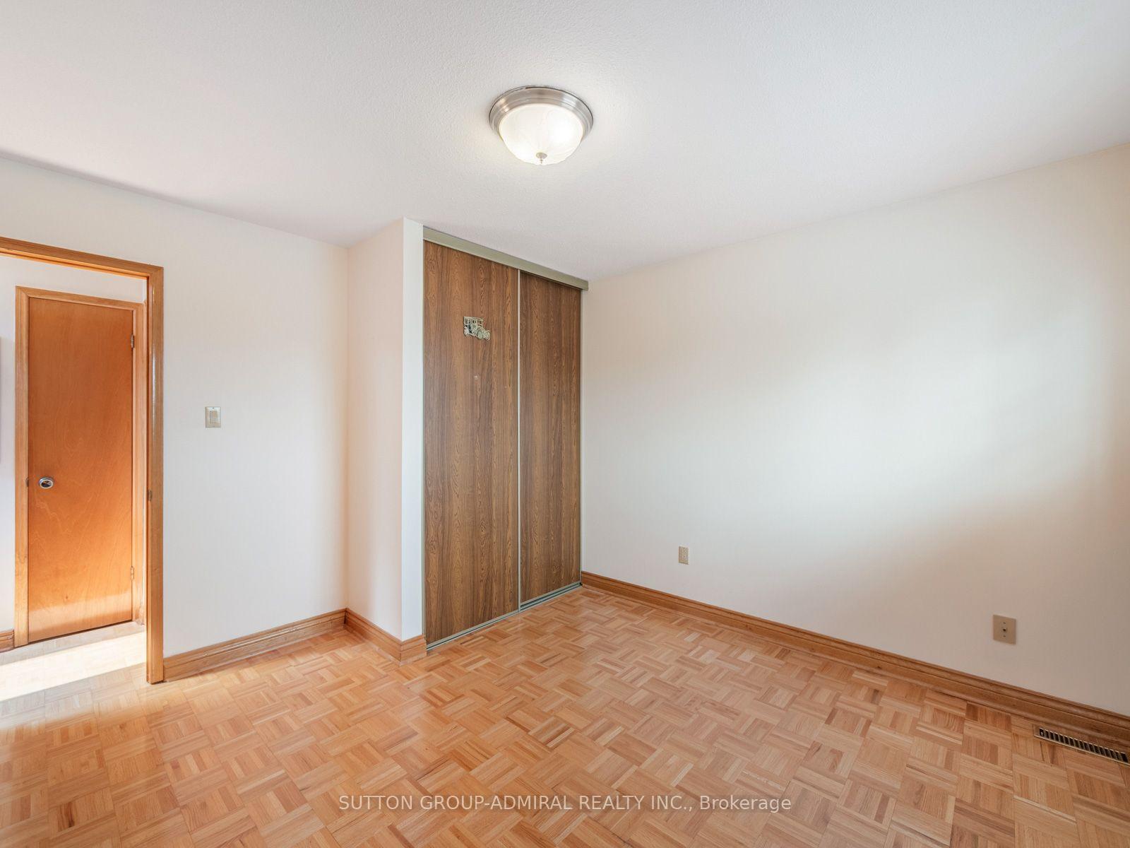 Photo 23 of 5 Durie Lane, Markham, Aileen-Willowbrook — HOMEH