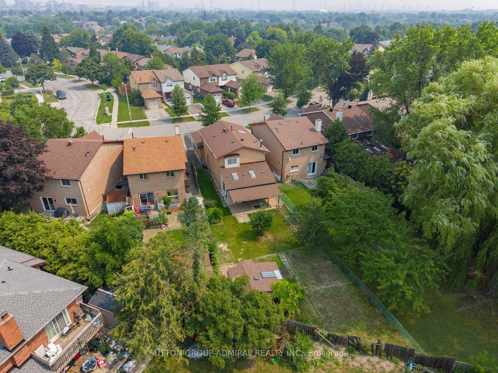 Photo 33 of 5 Durie Lane, Markham, Aileen-Willowbrook — HOMEH