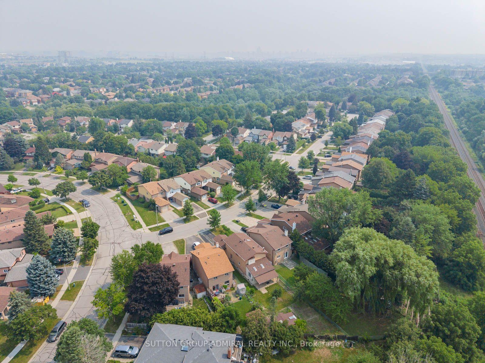 Photo 35 of 5 Durie Lane, Markham, Aileen-Willowbrook — HOMEH