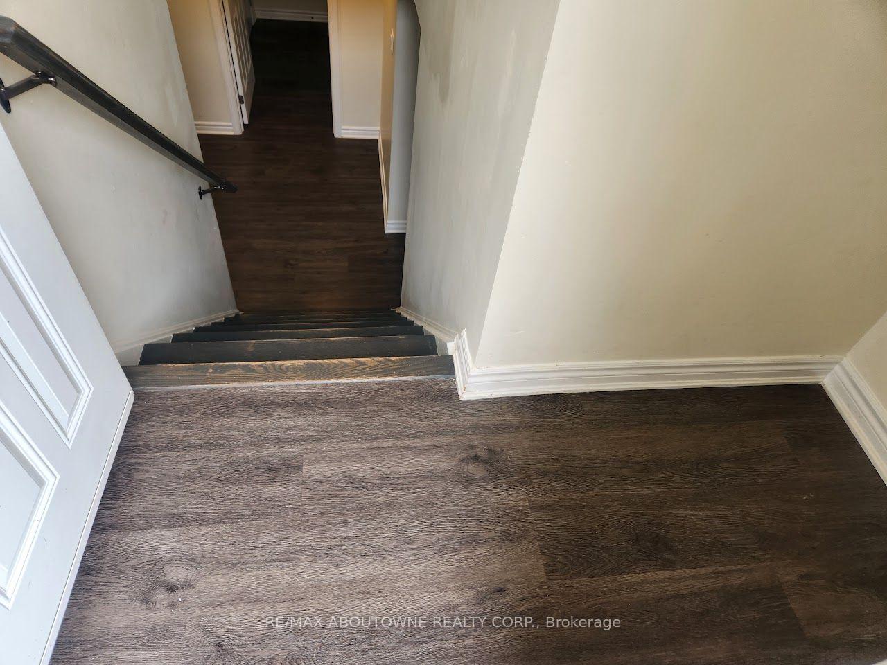 Photo 9 of Unit Lower, 18 Greeningdon Drive, Hamilton, Greeningdon — HOMEH