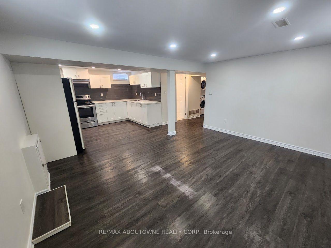 Photo 15 of Unit Lower, 18 Greeningdon Drive, Hamilton, Greeningdon — HOMEH
