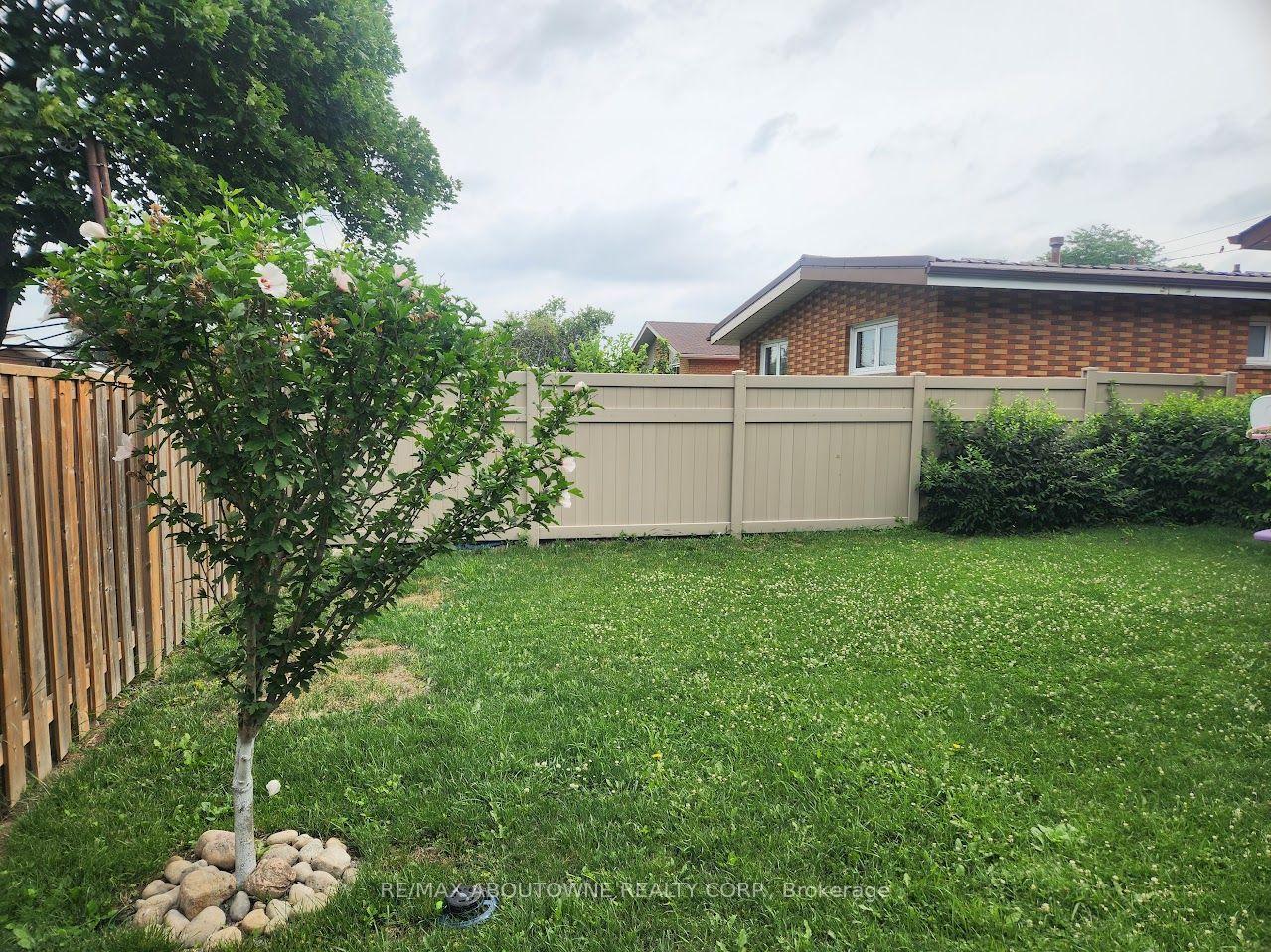 Photo 27 of Unit Lower, 18 Greeningdon Drive, Hamilton, Greeningdon — HOMEH