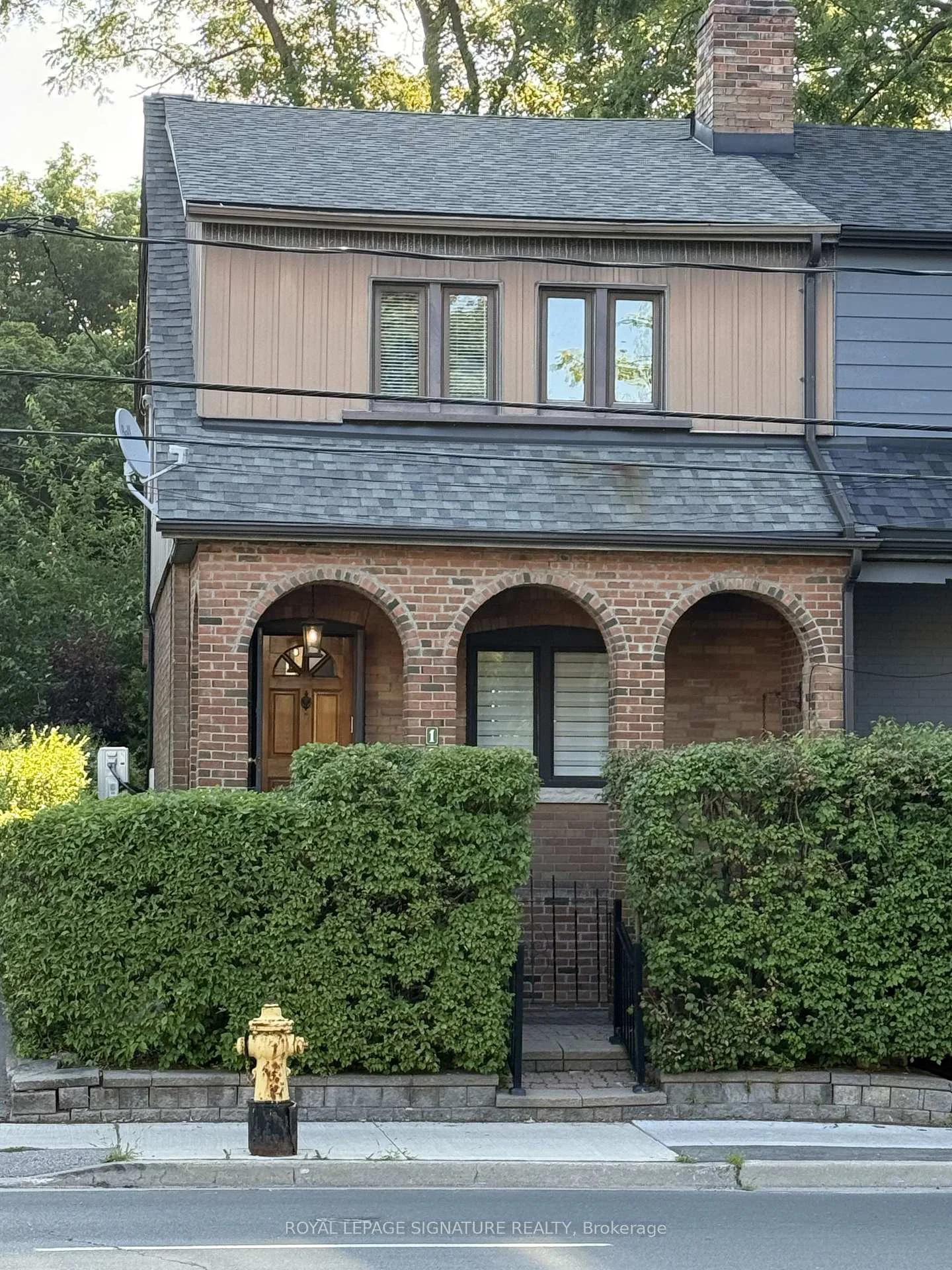 Photo 1 of 1089 Mt Pleasant Road, Toronto, Mount Pleasant East — HOMEH