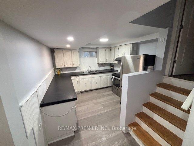 Photo 5 of Unit Lower Level, 33 Albany Drive, Vaughan, West Woodbridge — HOMEH