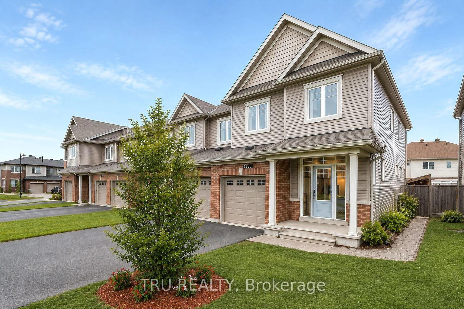 Photo 3 of 2538 River Mist Road, Ottawa, Barrhaven - Half Moon Bay — HOMEH