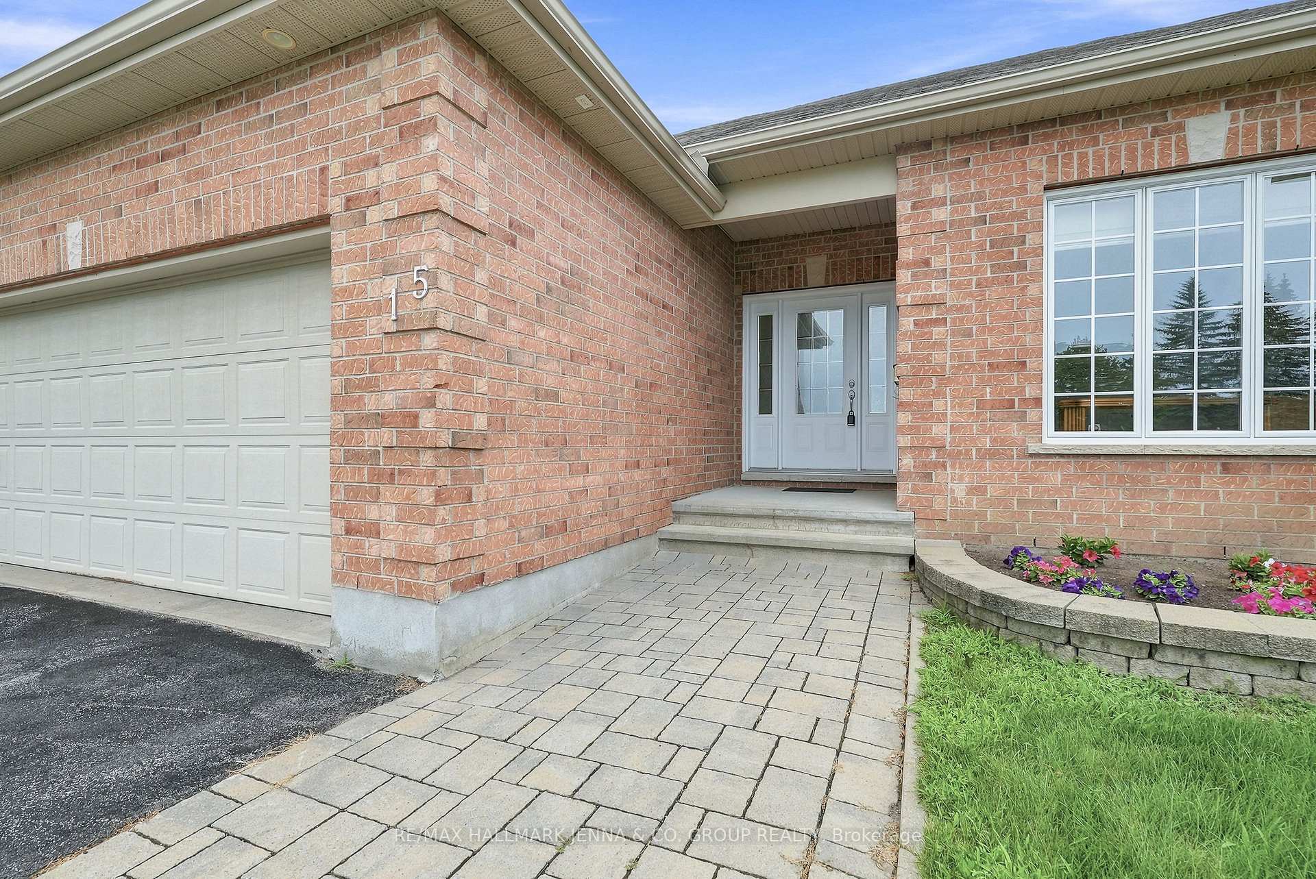 Photo 2 of 15 Baywood Drive, Ottawa, Stittsville (South) — HOMEH