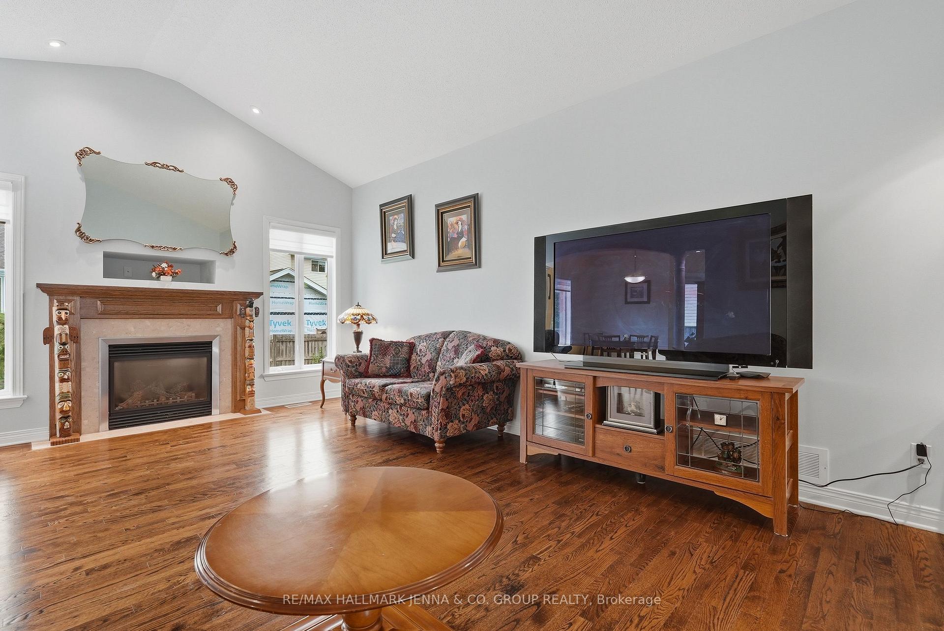 Photo 10 of 15 Baywood Drive, Ottawa, Stittsville (South) — HOMEH