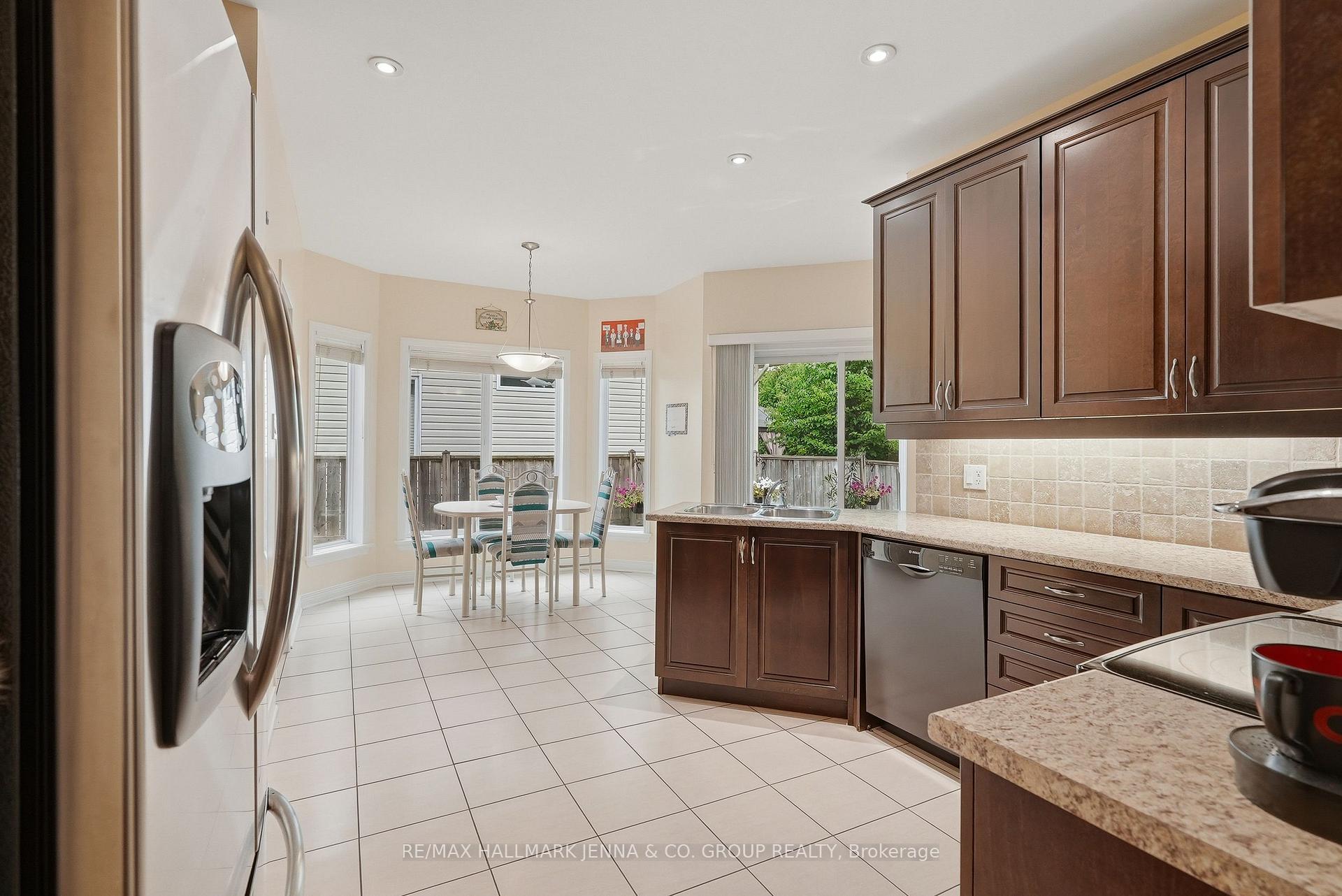 Photo 11 of 15 Baywood Drive, Ottawa, Stittsville (South) — HOMEH