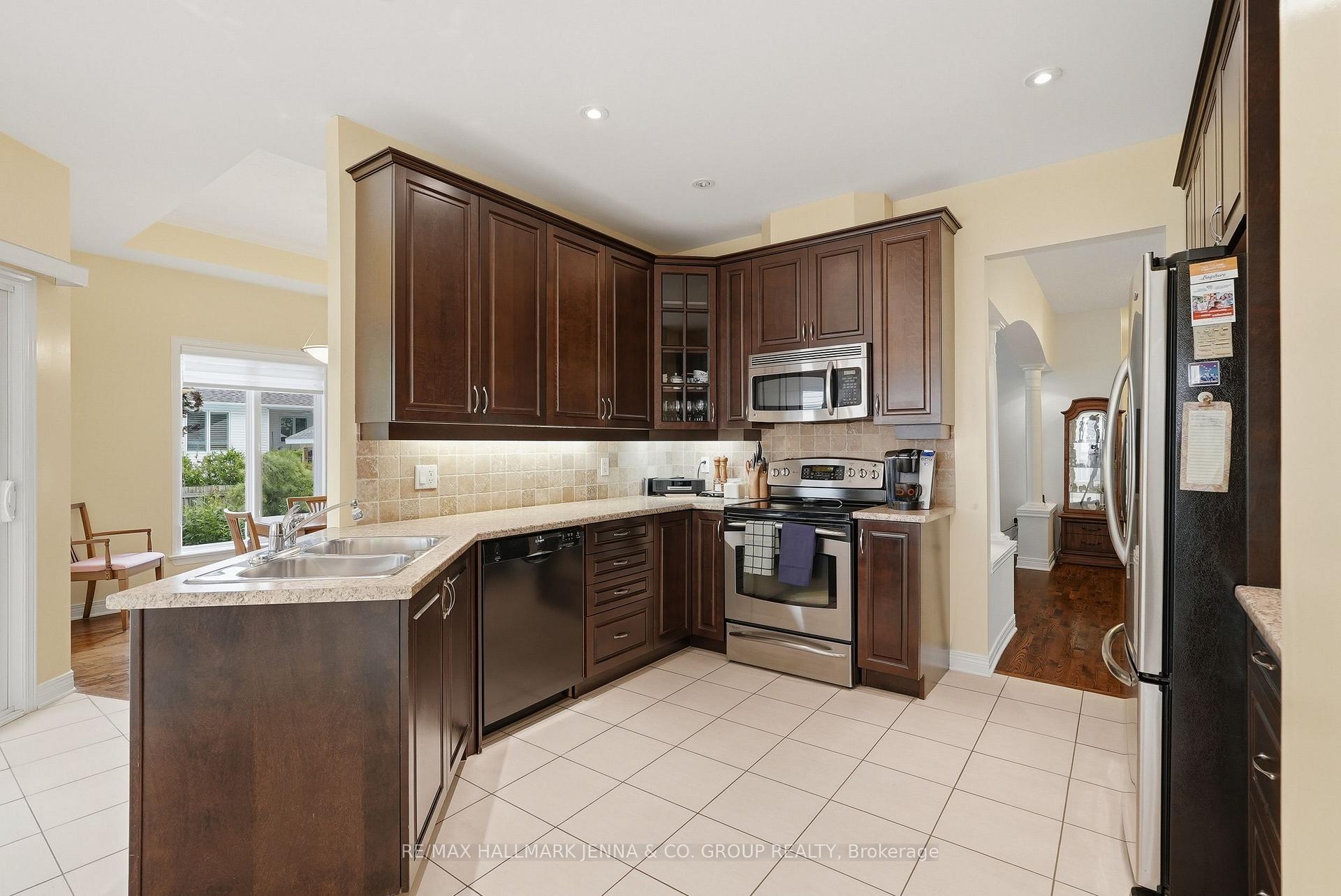 Photo 12 of 15 Baywood Drive, Ottawa, Stittsville (South) — HOMEH