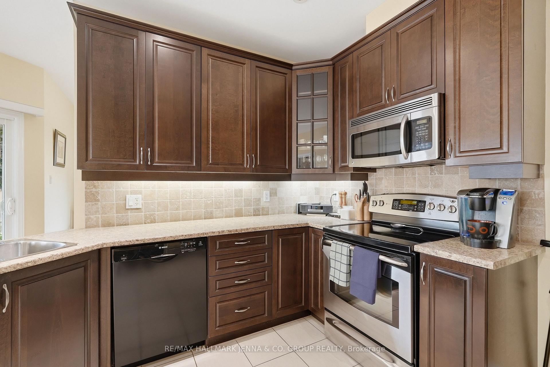 Photo 13 of 15 Baywood Drive, Ottawa, Stittsville (South) — HOMEH