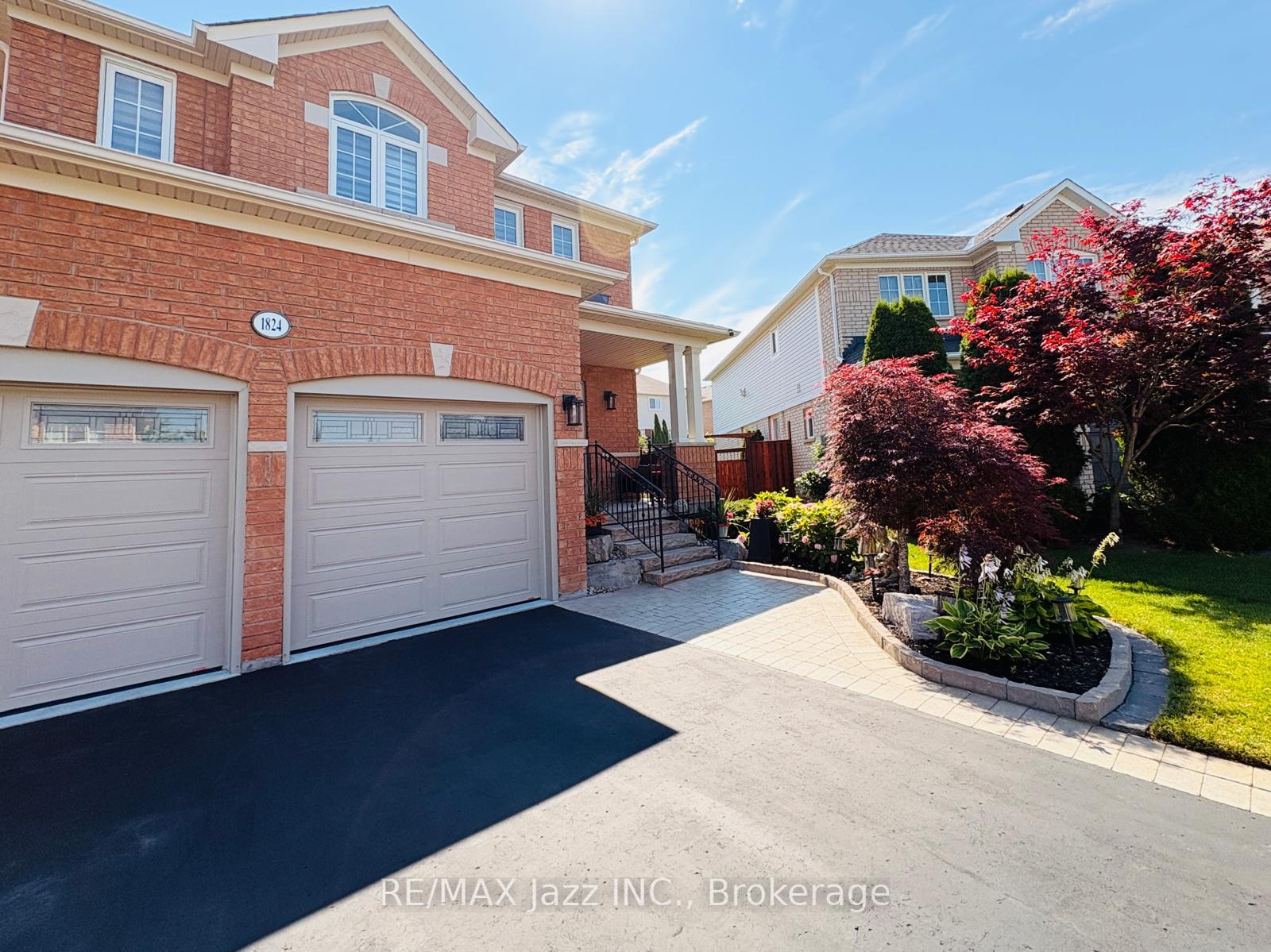 Photo 2 of 1824 Birchview Drive, Oshawa, Samac — HOMEH