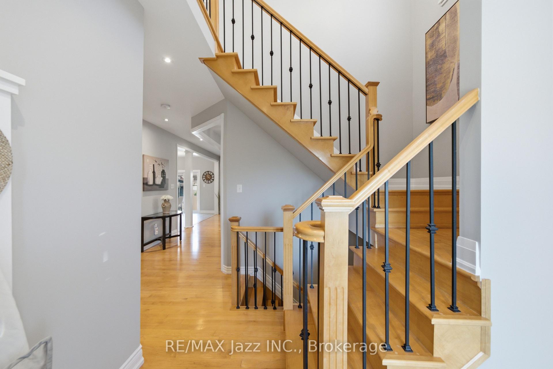 Photo 5 of 1824 Birchview Drive, Oshawa, Samac — HOMEH