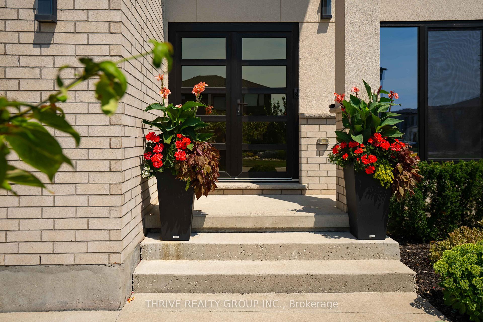 Photo 4 of 2084 Tyson Walk, London, South K — HOMEH