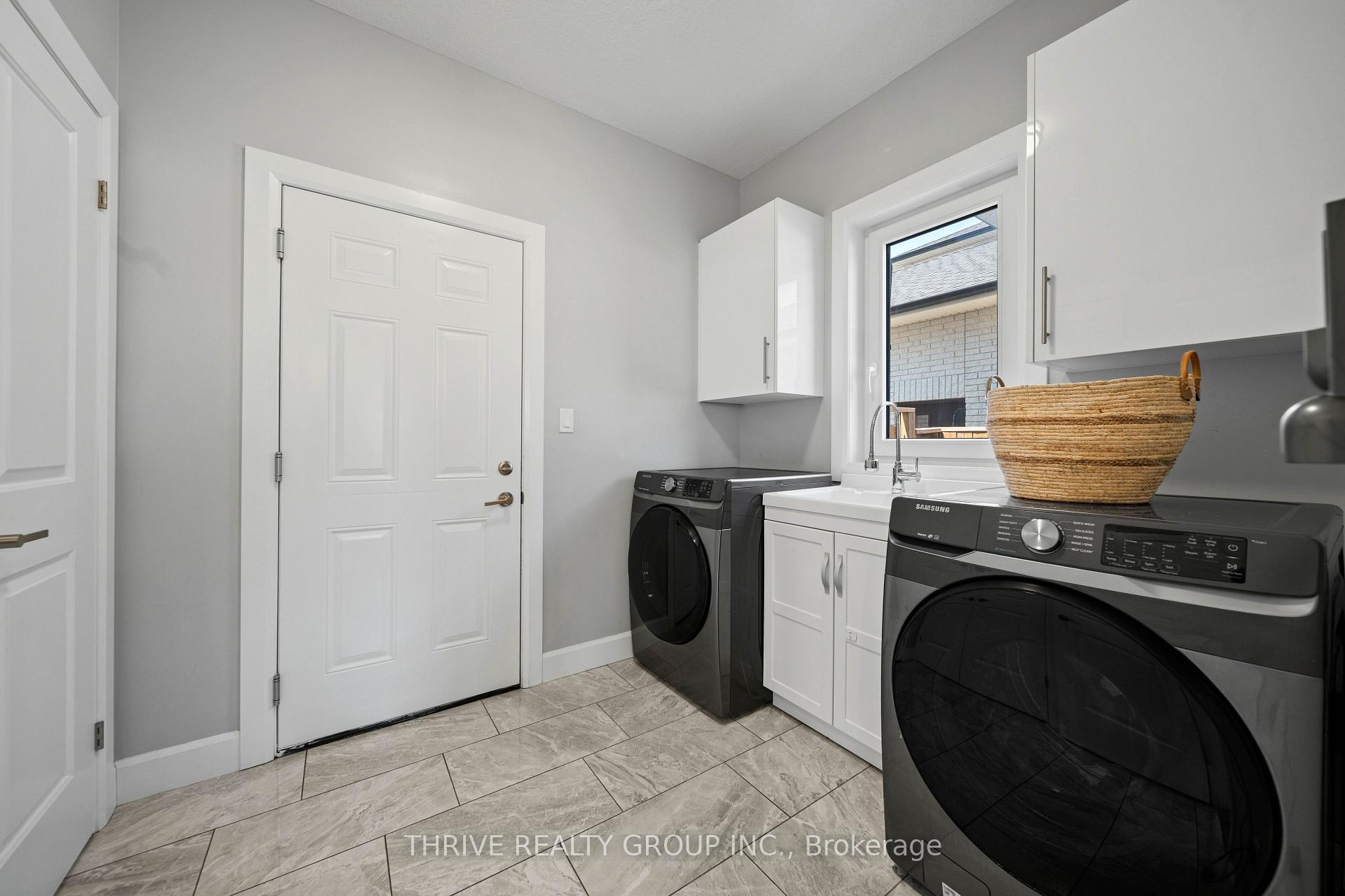 Photo 22 of 2084 Tyson Walk, London, South K — HOMEH