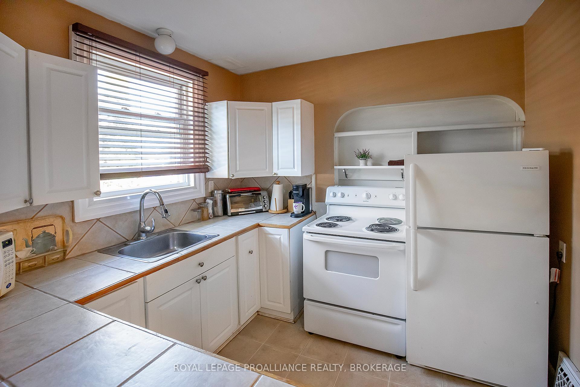 Photo 5 of 238 Mack Street, Kingston, Central City East — HOMEH